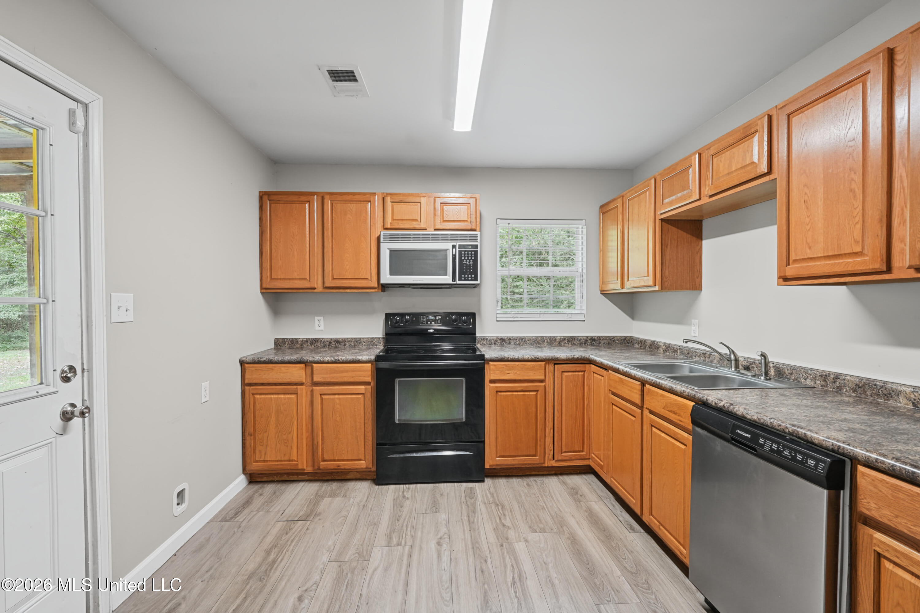 14881 Bell Road Property Photo 11