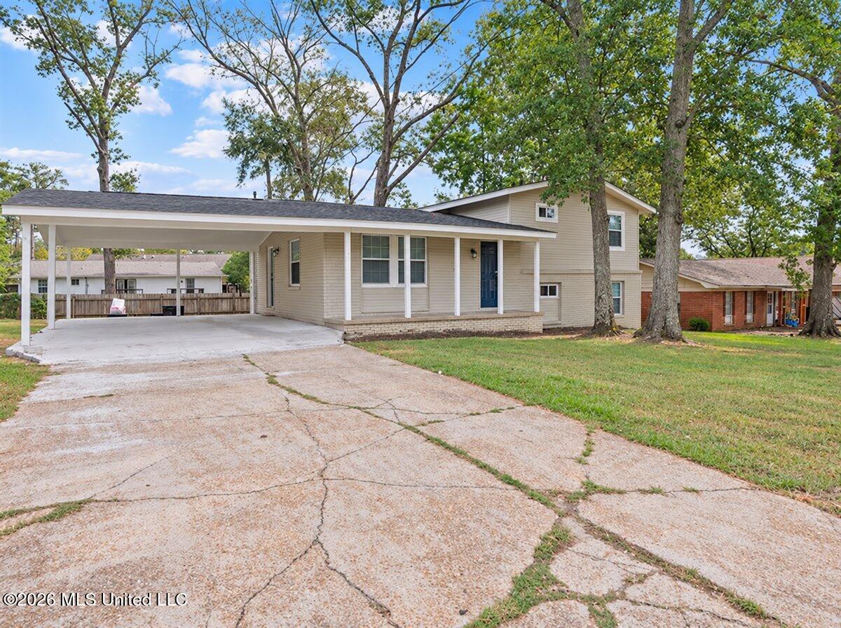 3615 Hood Drive Property Photo 3