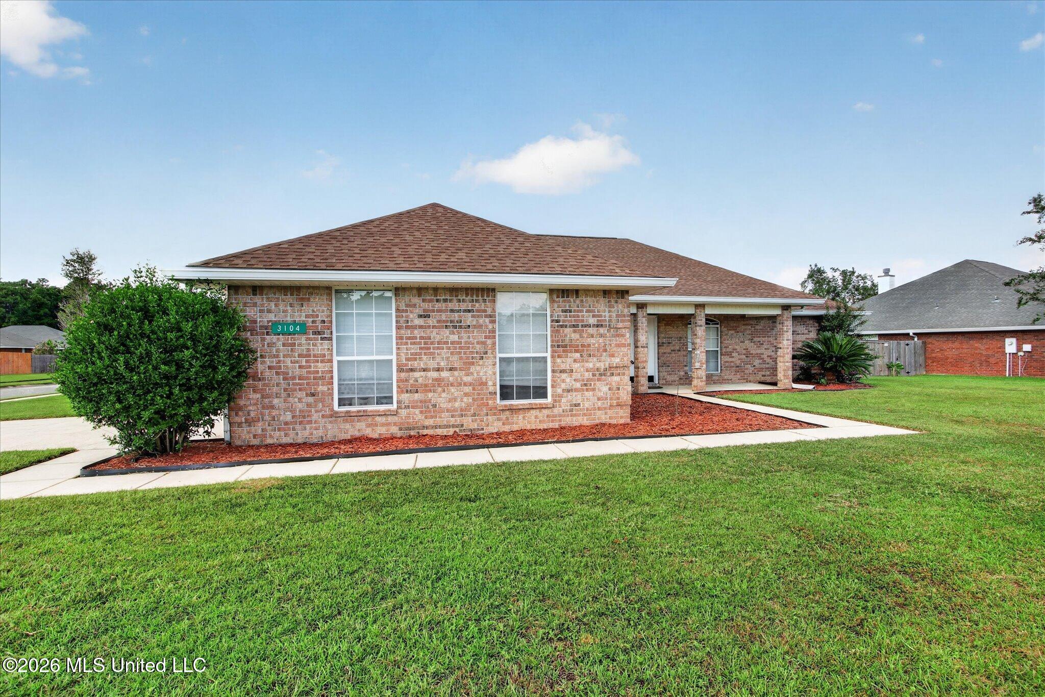 3104 Wayne Drive Property Photo 2