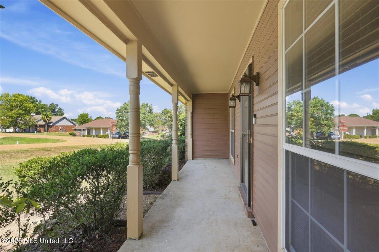 4263 Glennoak Circle Property Photo 4