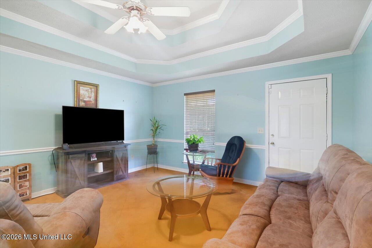 4263 Glennoak Circle Property Photo 7