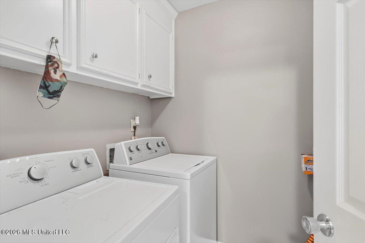4263 Glennoak Circle Property Photo 15