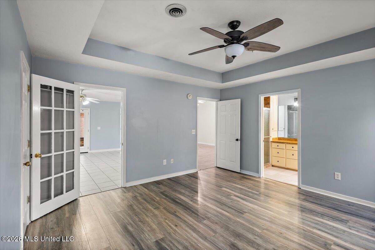 327 E Cascades Circle Property Photo 16
