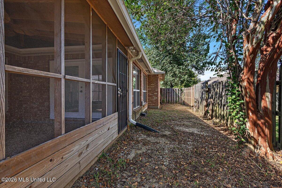 327 E Cascades Circle Property Photo 27