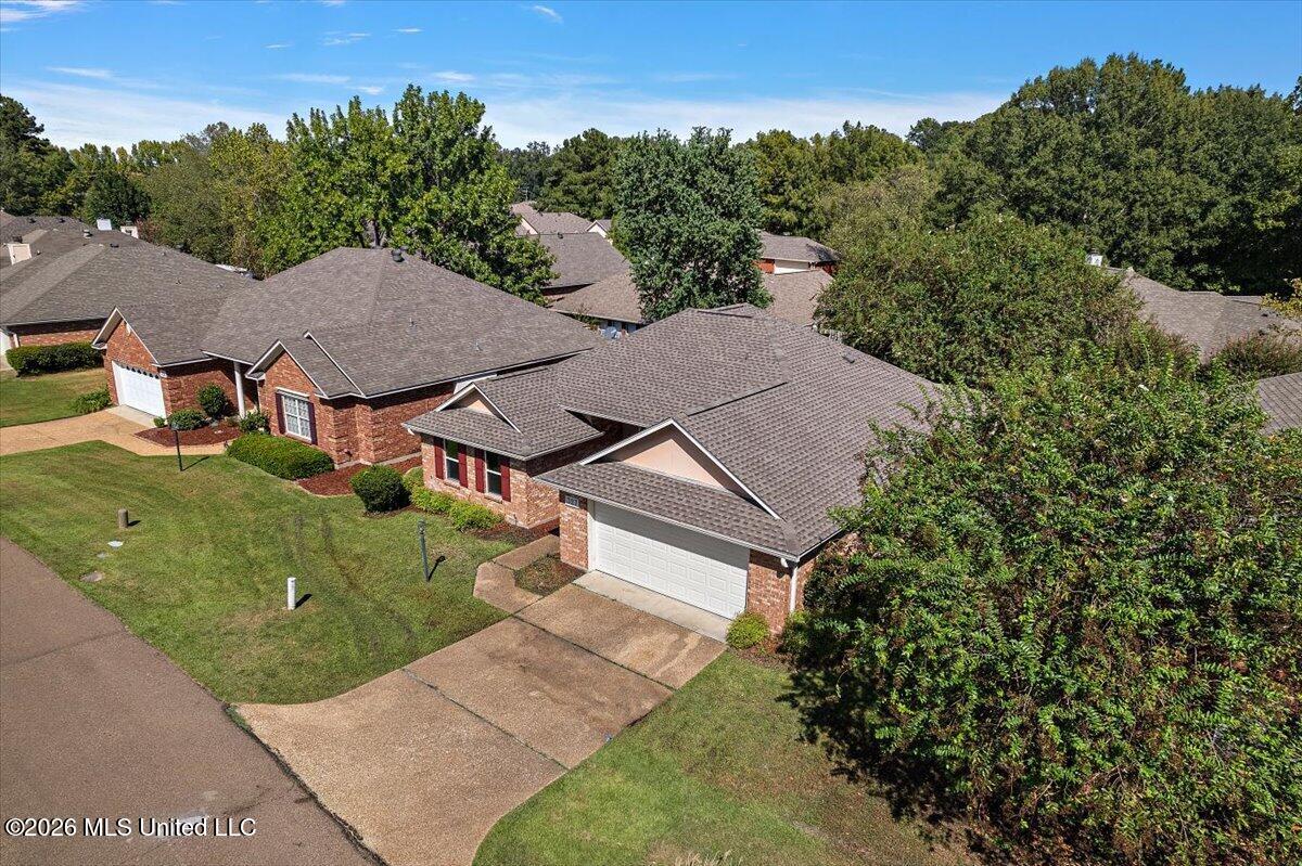 327 E Cascades Circle Property Photo 28