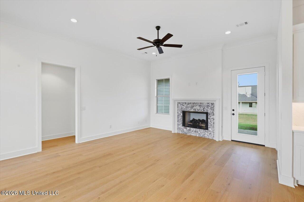 404 Erickson Lane Property Photo 10