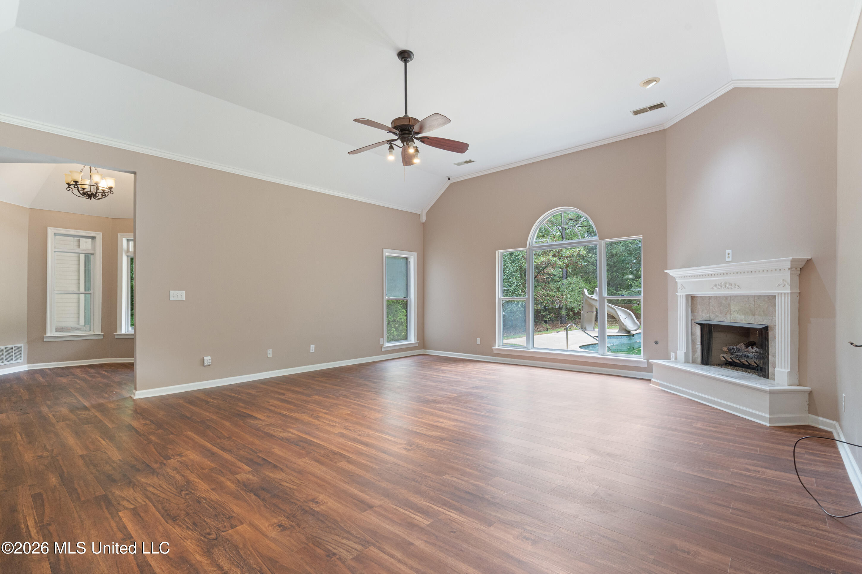 7656 Elizabeth Circle Drive Property Photo 11