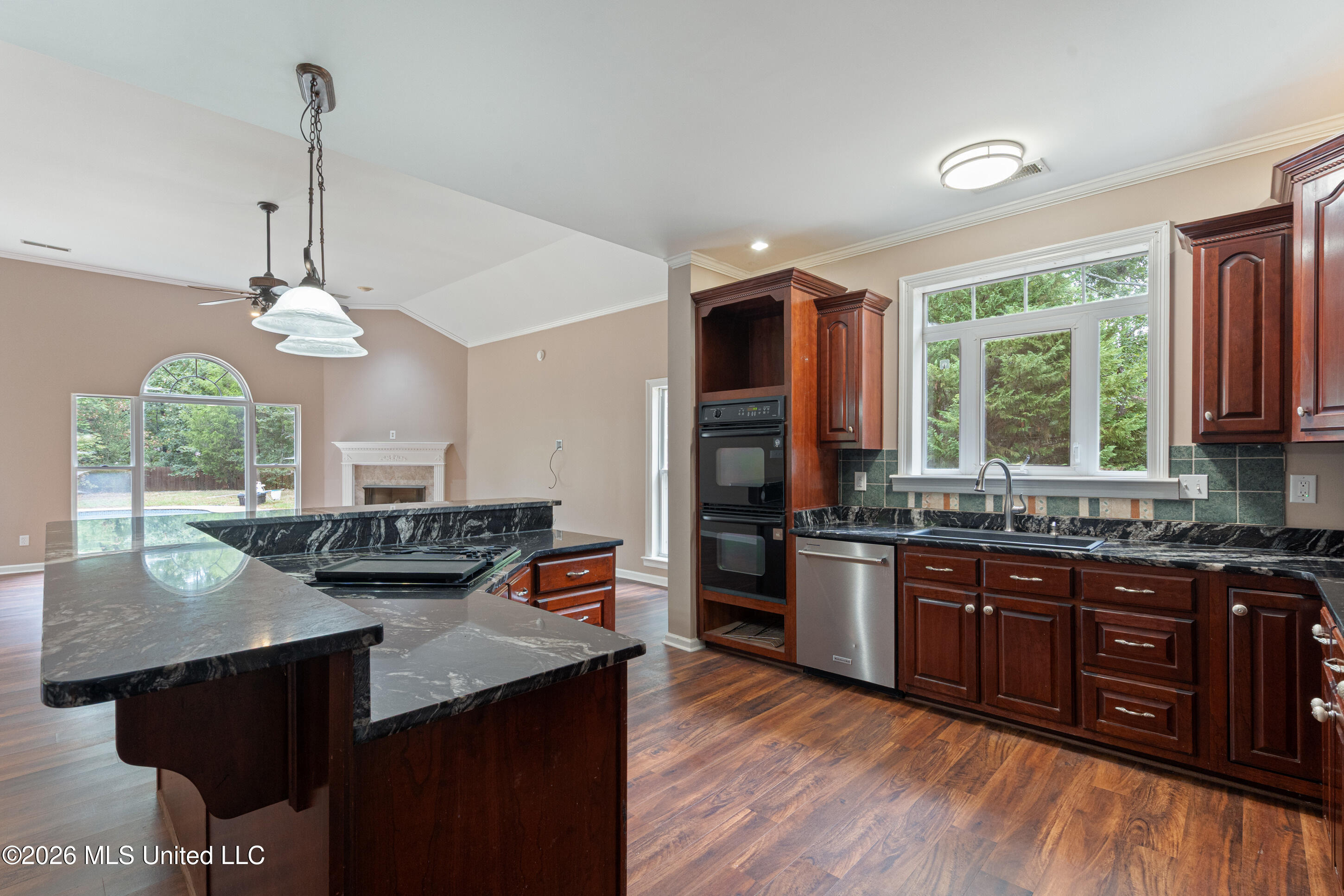 7656 Elizabeth Circle Drive Property Photo 15