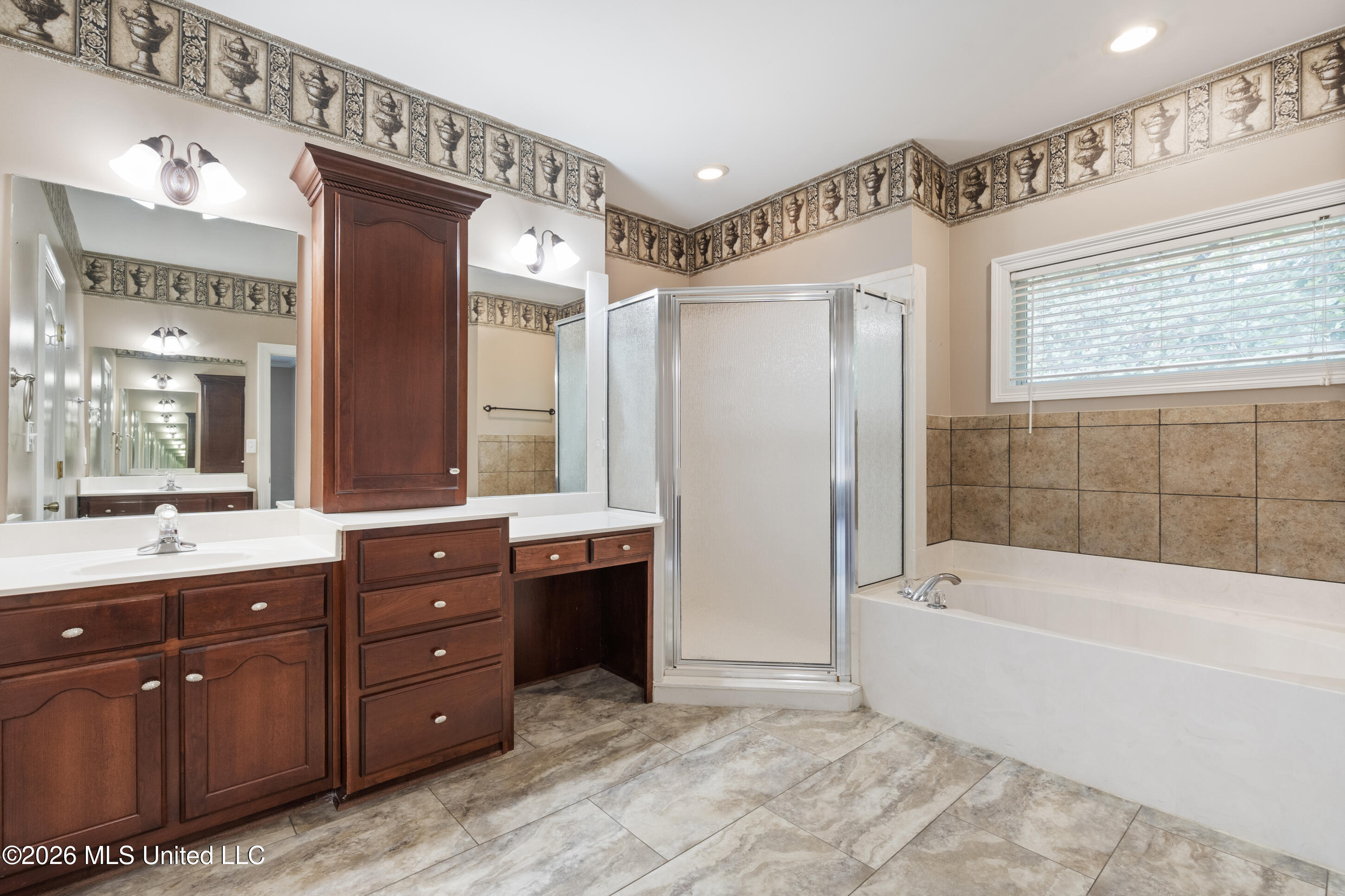 7656 Elizabeth Circle Drive Property Photo 22