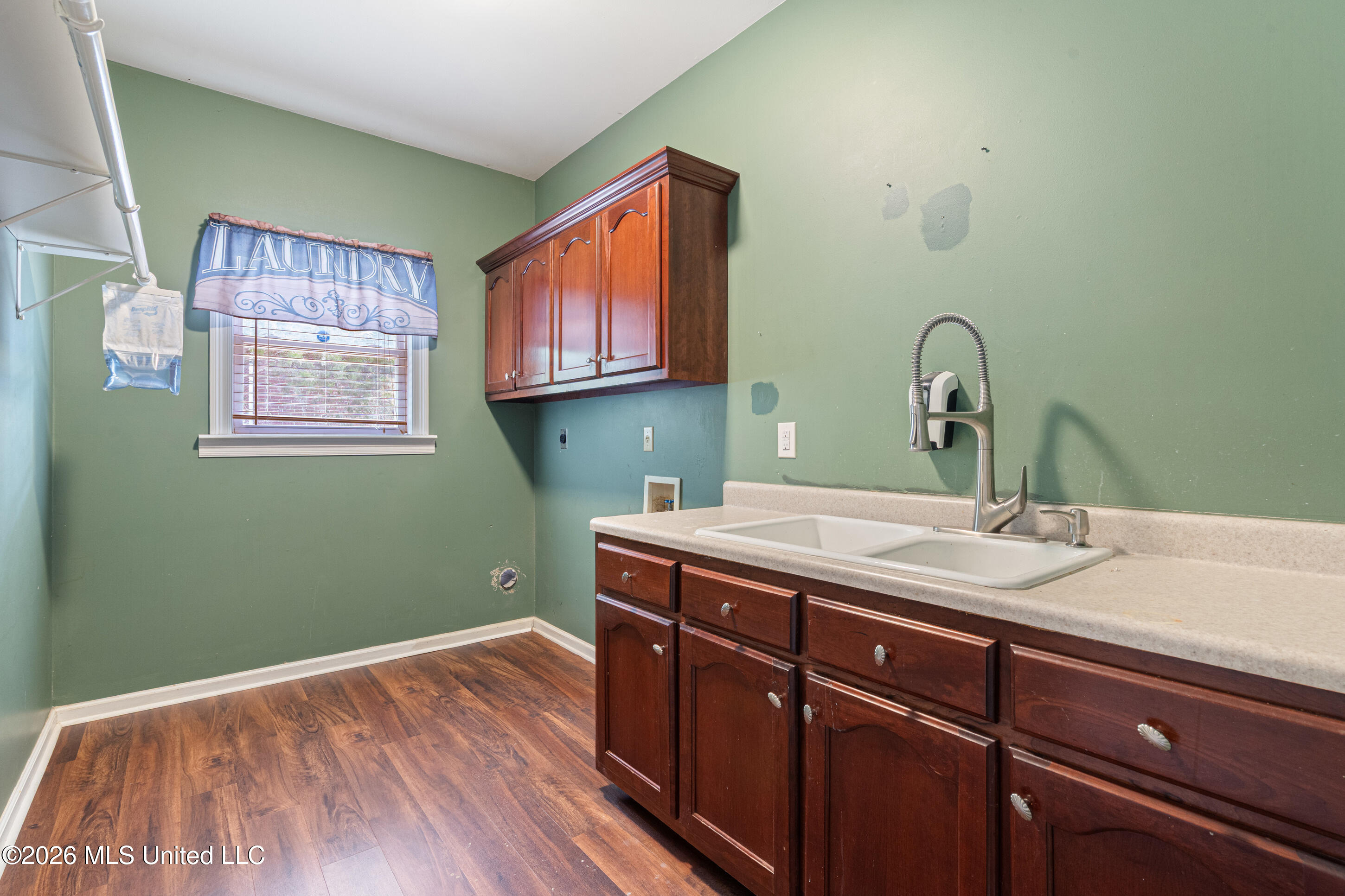 7656 Elizabeth Circle Drive Property Photo 28