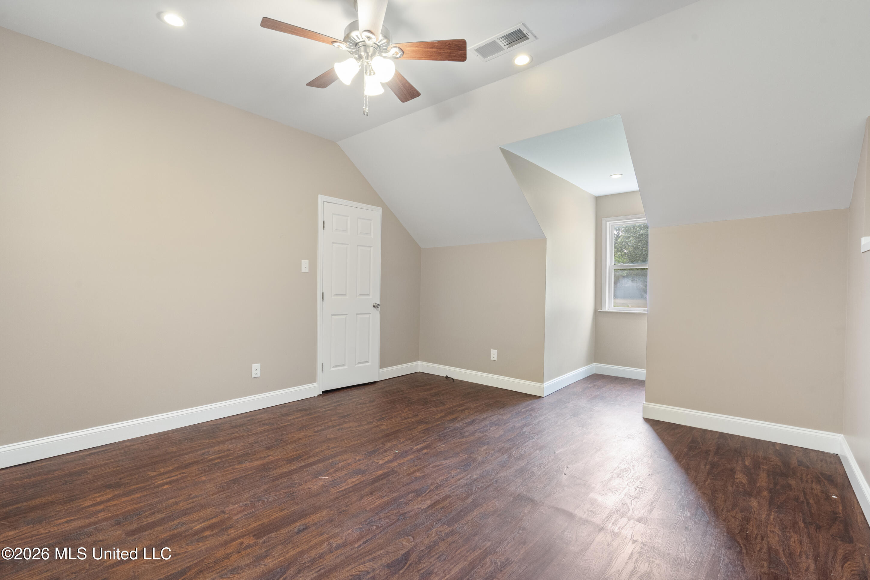 7656 Elizabeth Circle Drive Property Photo 32
