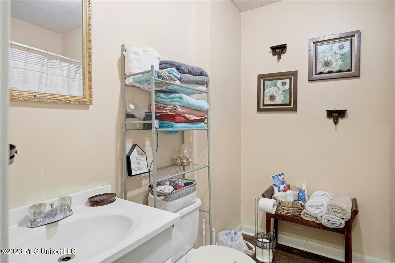3609 W Northside Drive Property Photo 8