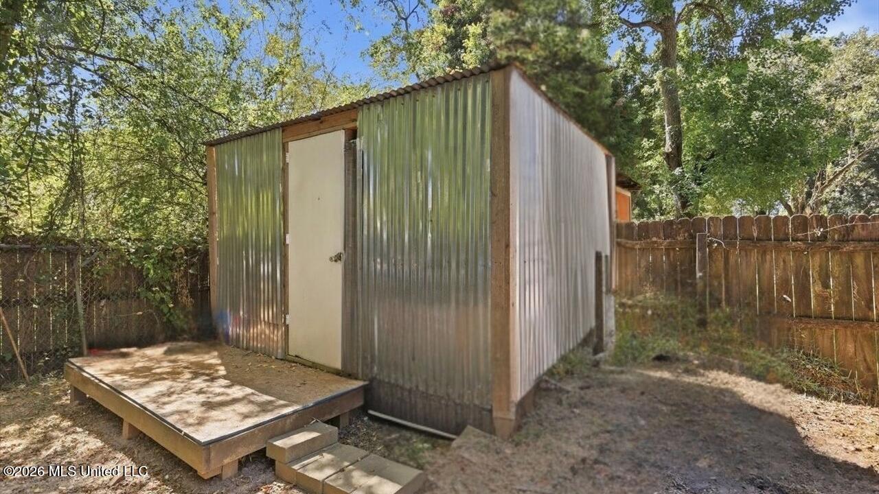 3609 W Northside Drive Property Photo 24