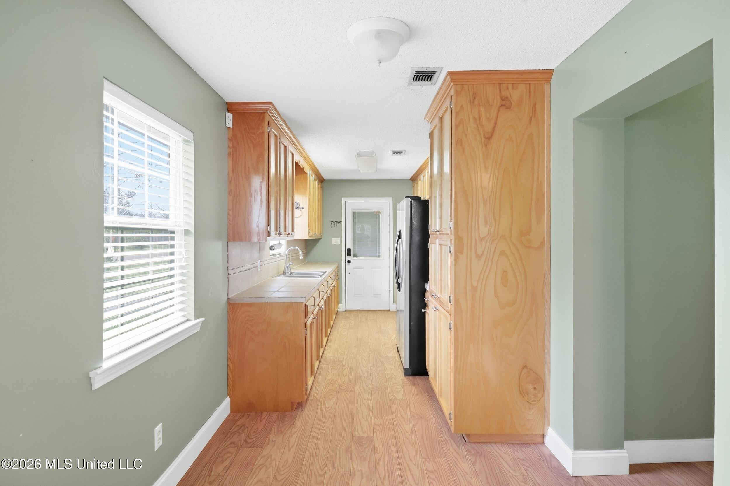 1004 Shipp Street Property Photo 11