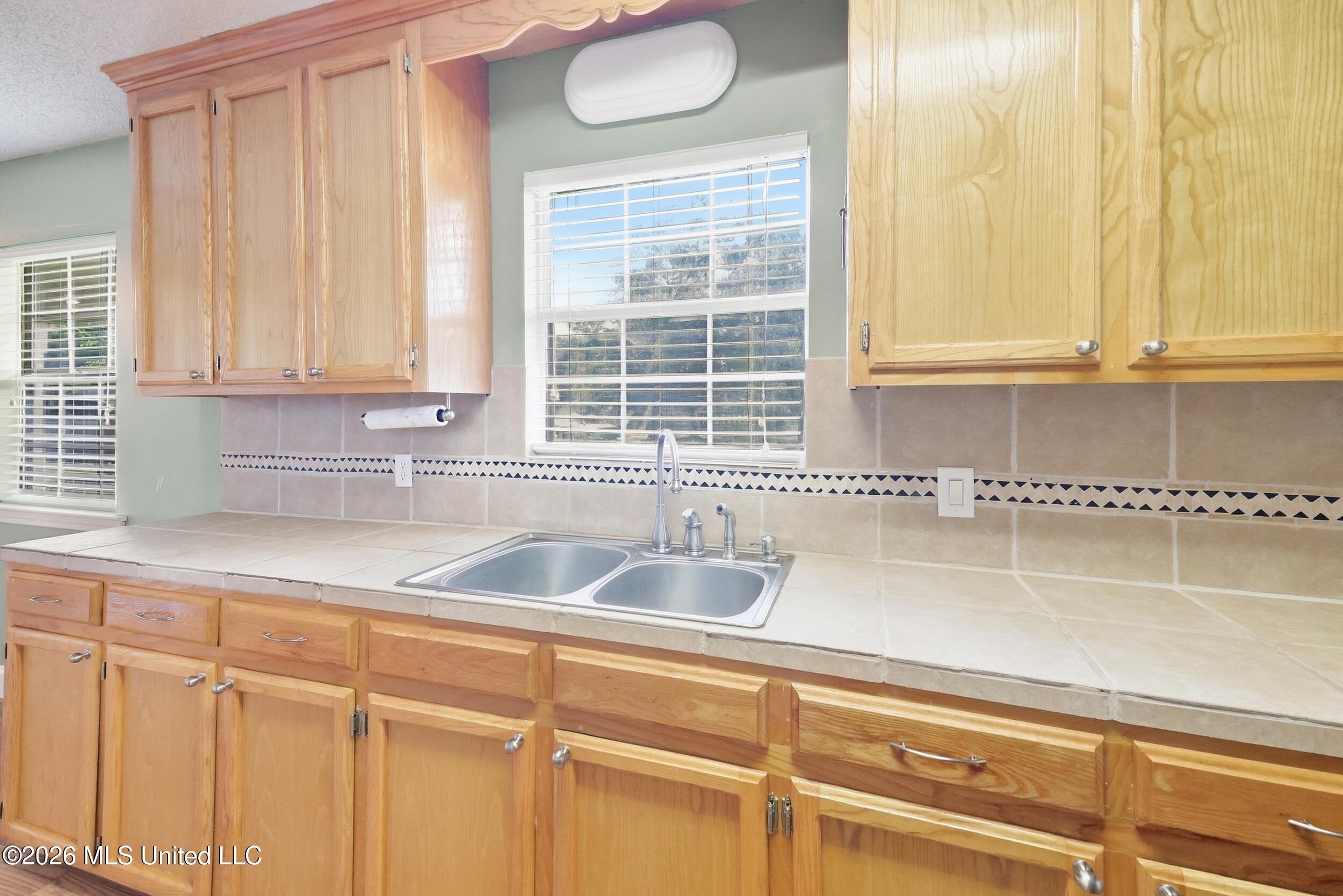 1004 Shipp Street Property Photo 14