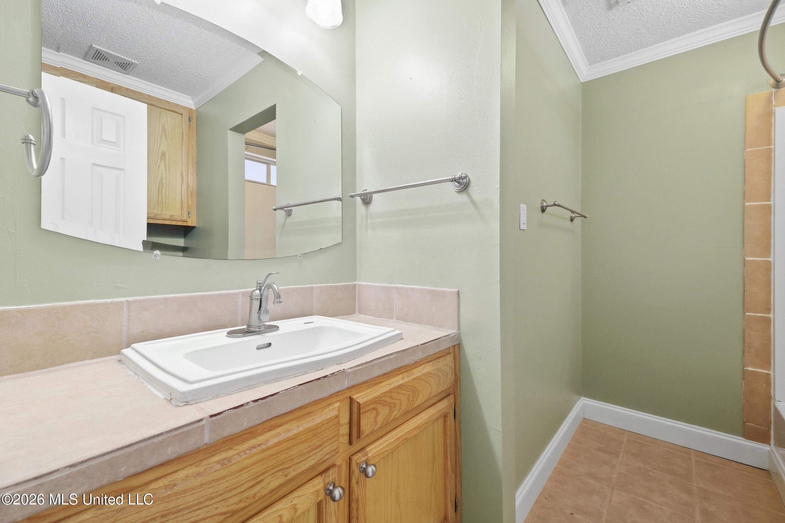 1004 Shipp Street Property Photo 20