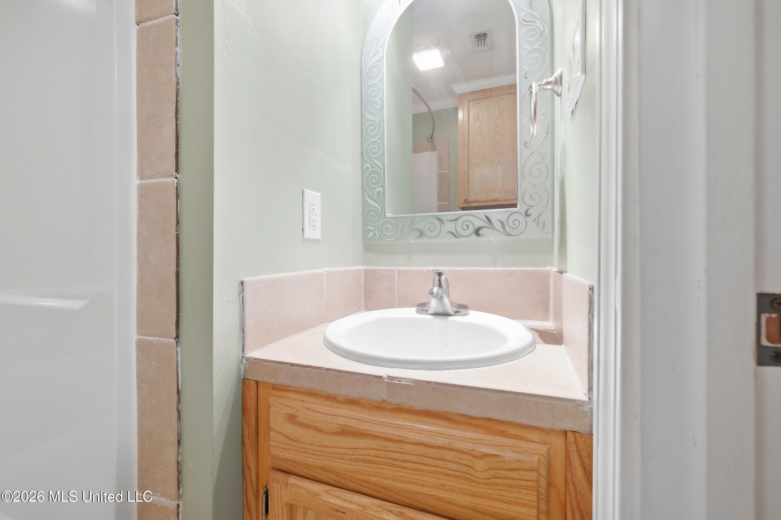 1004 Shipp Street Property Photo 29