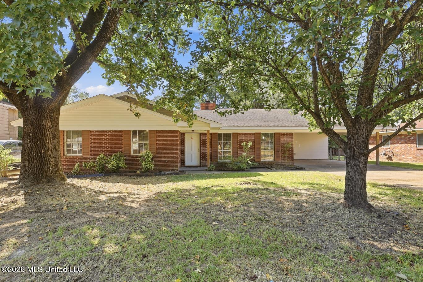 5225 Sunnyvale Drive Property Photo 1