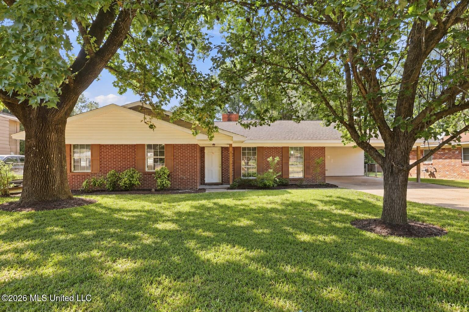 5225 Sunnyvale Drive Property Photo 2