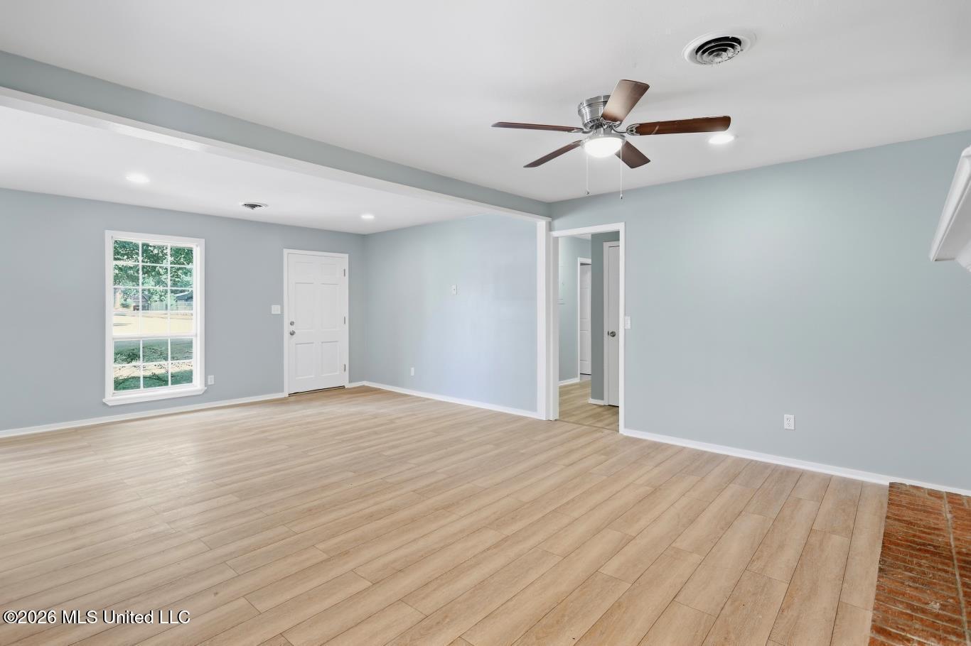 5225 Sunnyvale Drive Property Photo 8