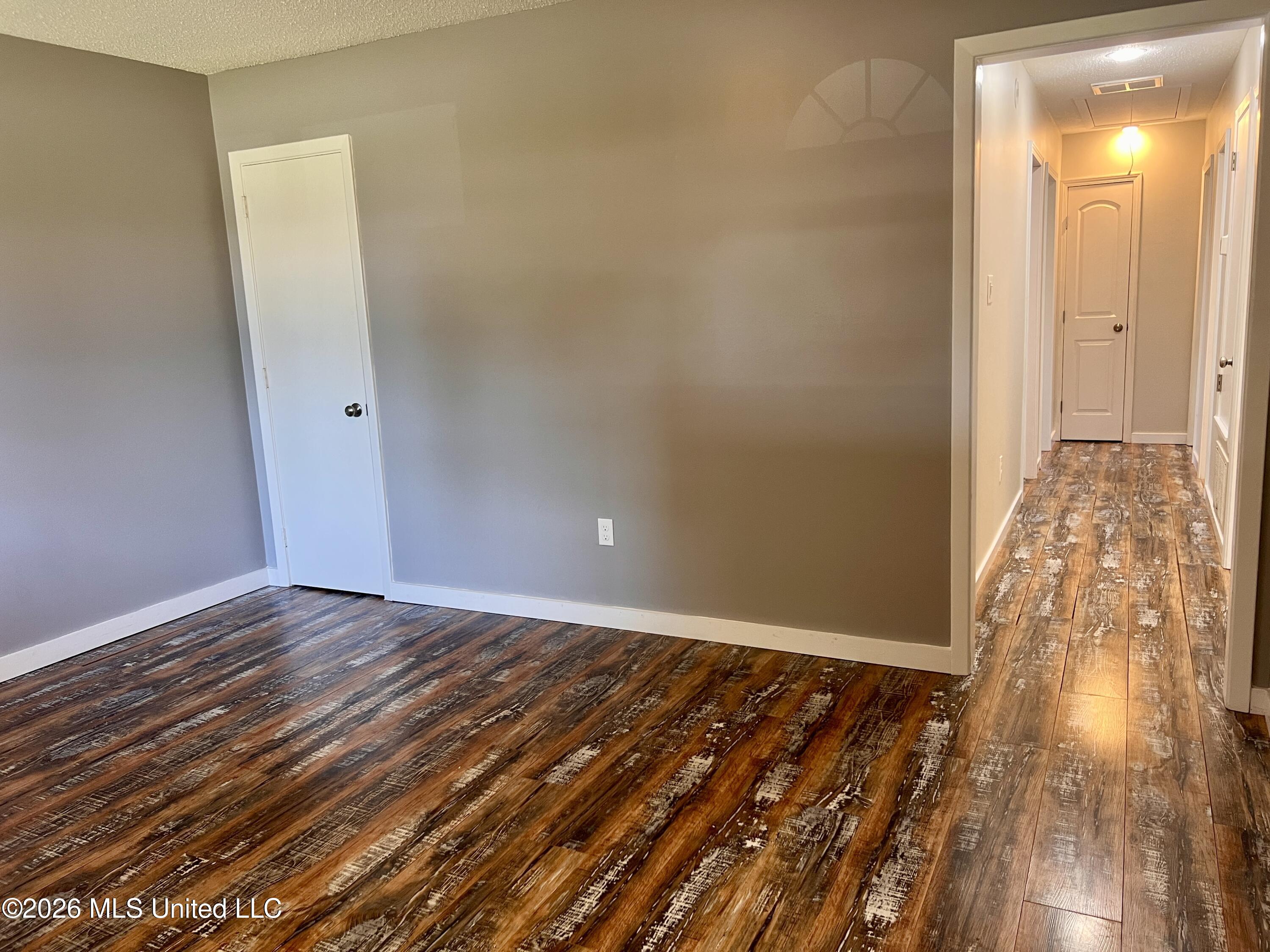 412 Mcguire Circle Property Photo 6