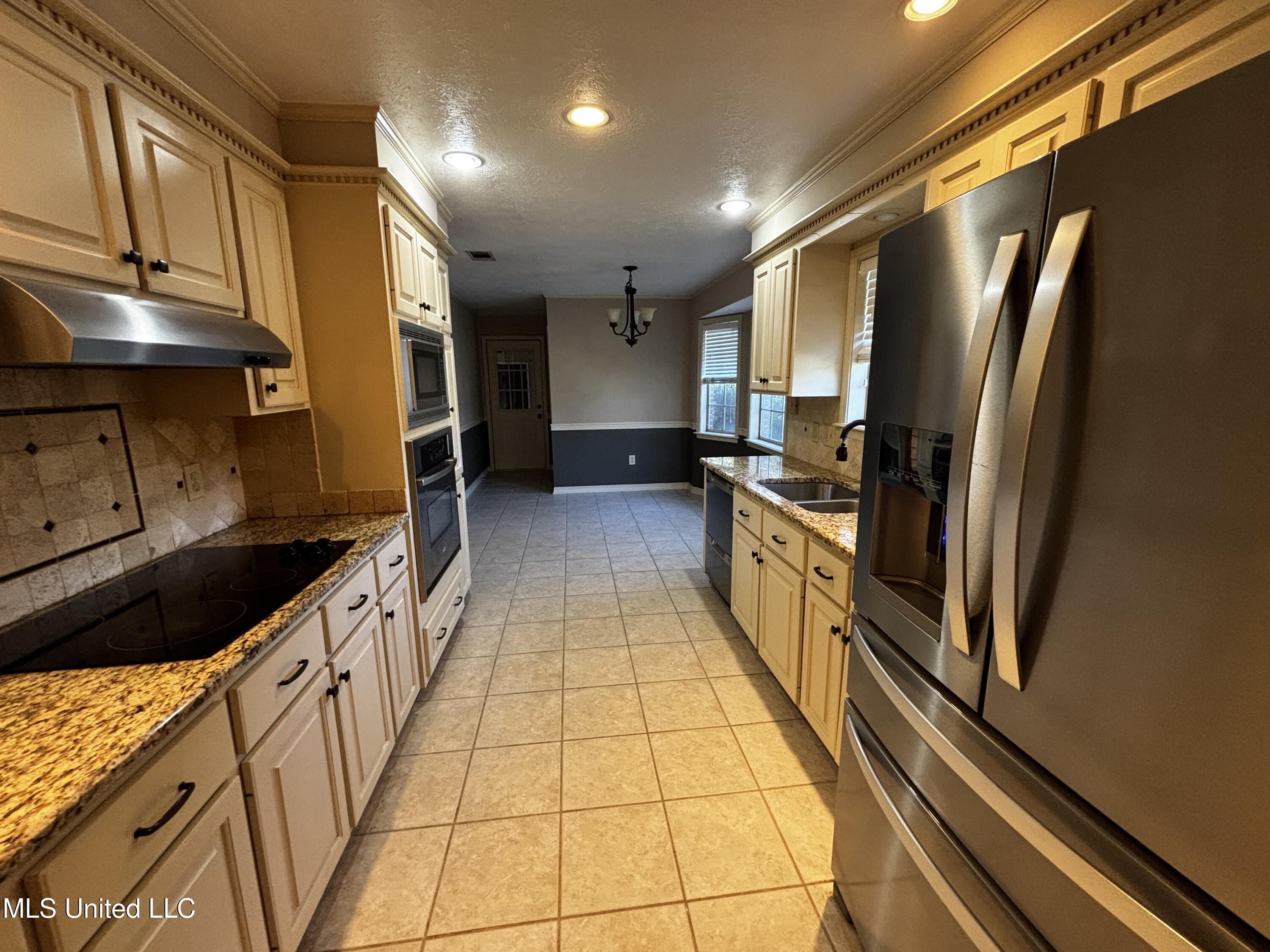 232 Boxwood Circle Property Photo 4
