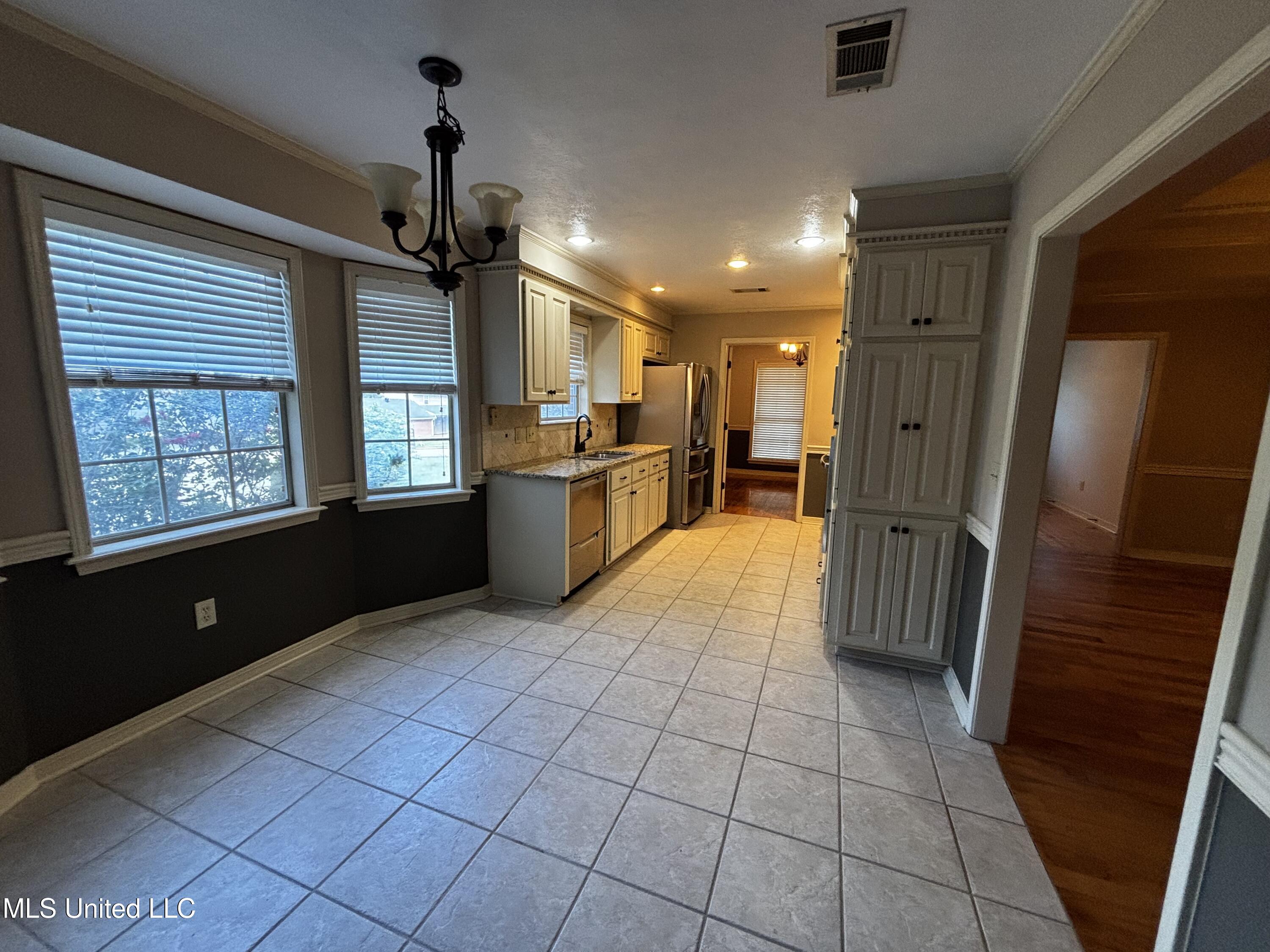 232 Boxwood Circle Property Photo 5