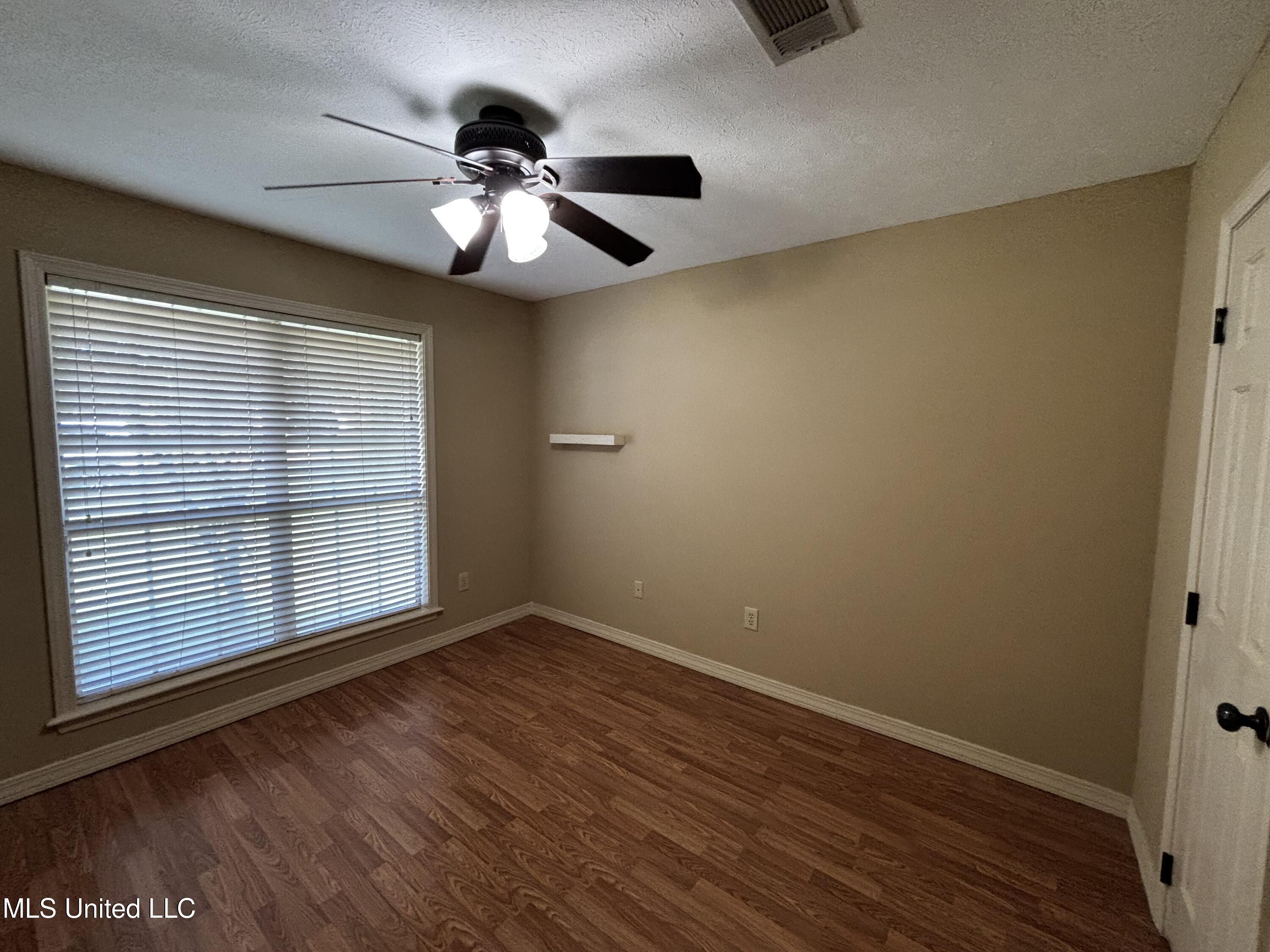 232 Boxwood Circle Property Photo 13