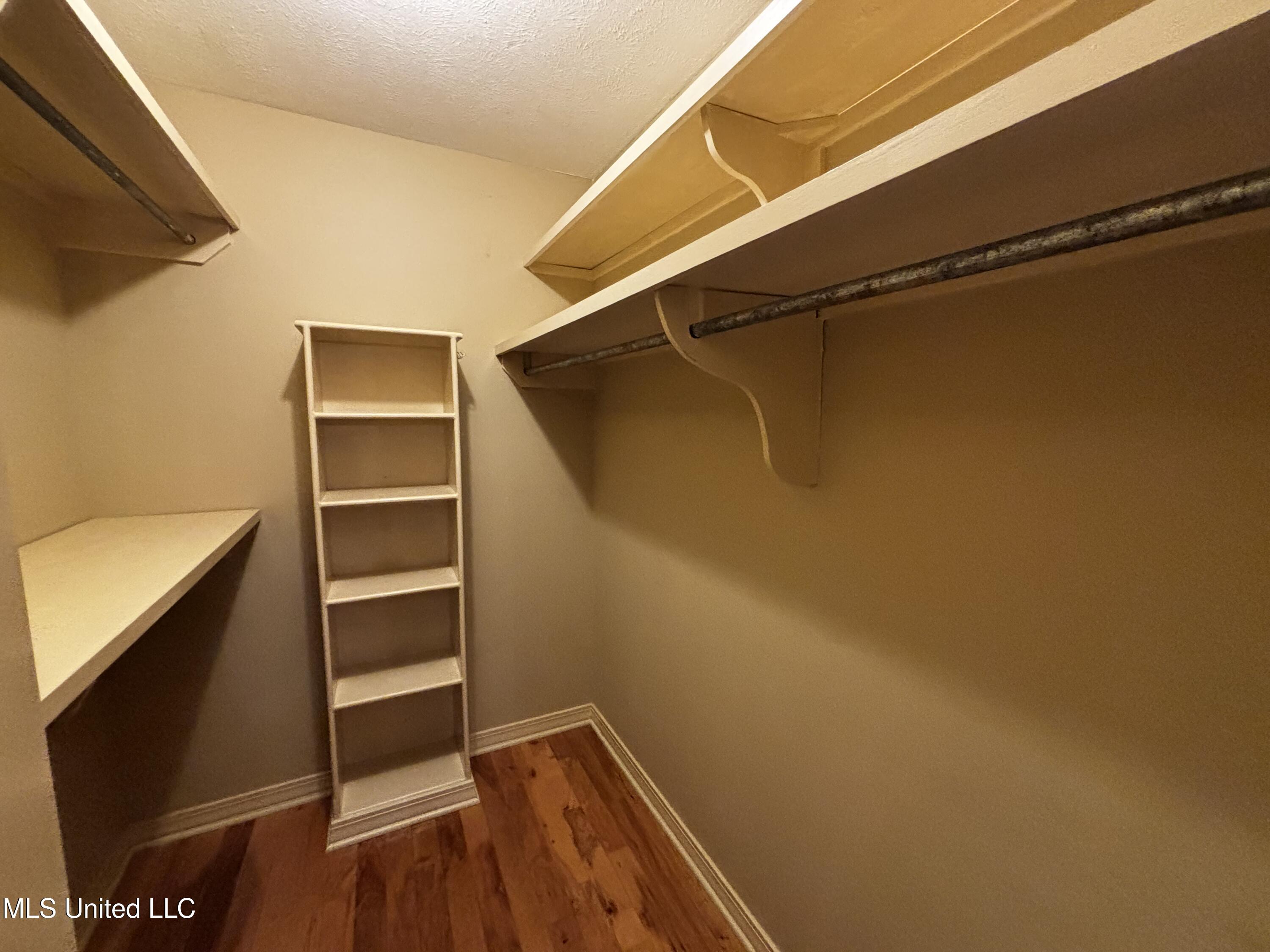 232 Boxwood Circle Property Photo 16