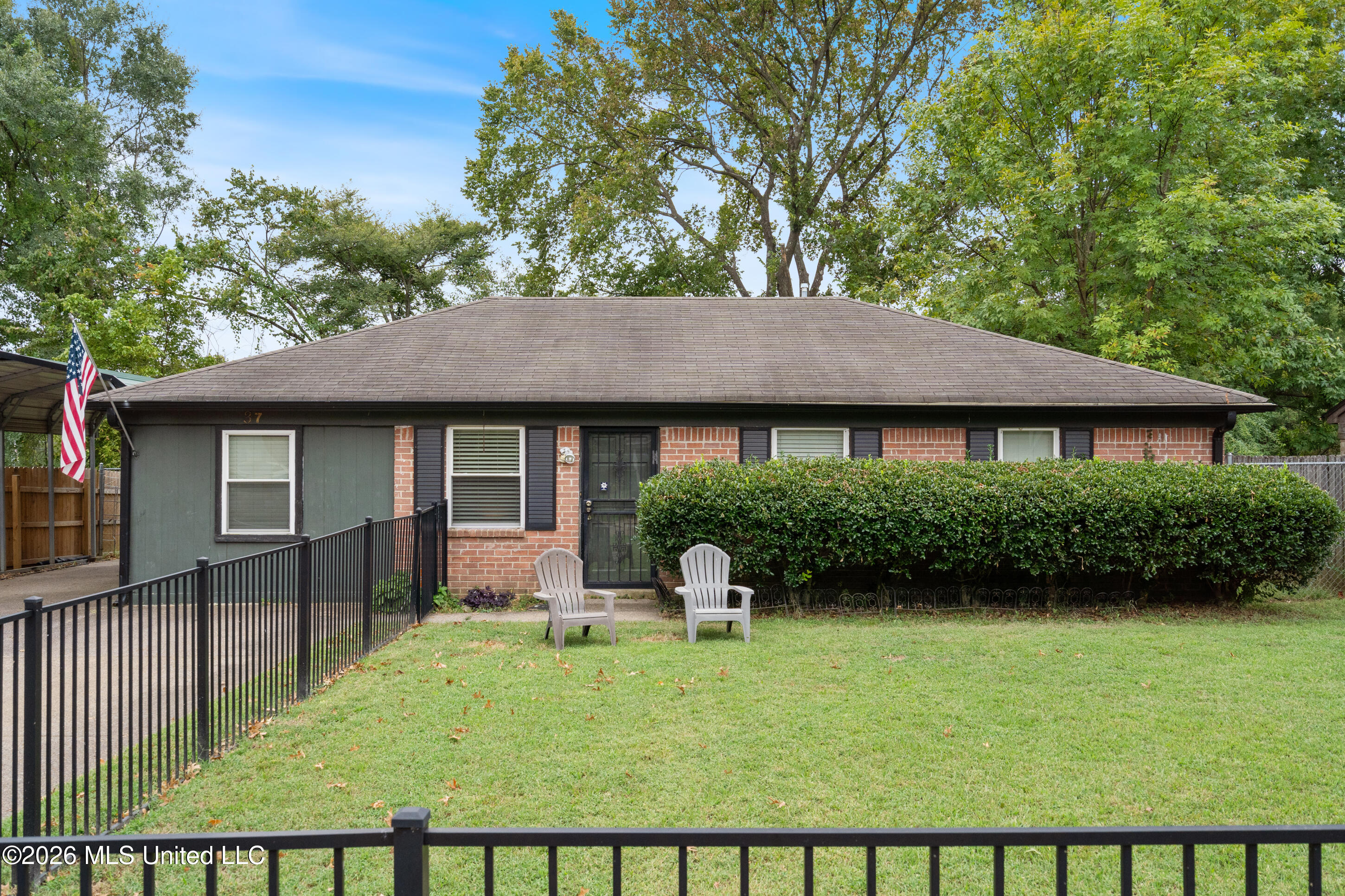 37 Hillbrook Drive Property Photo 1