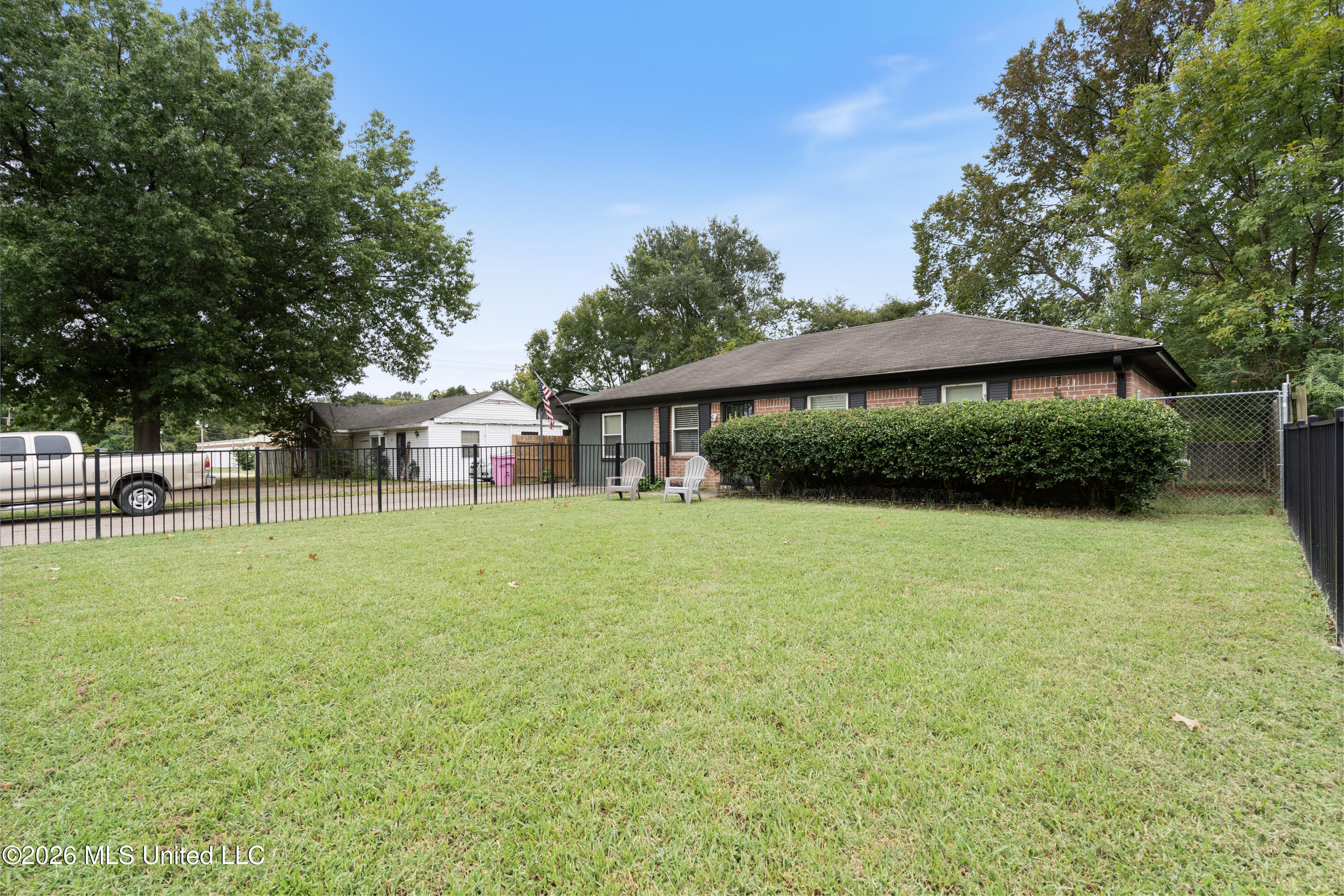 37 Hillbrook Drive Property Photo 3