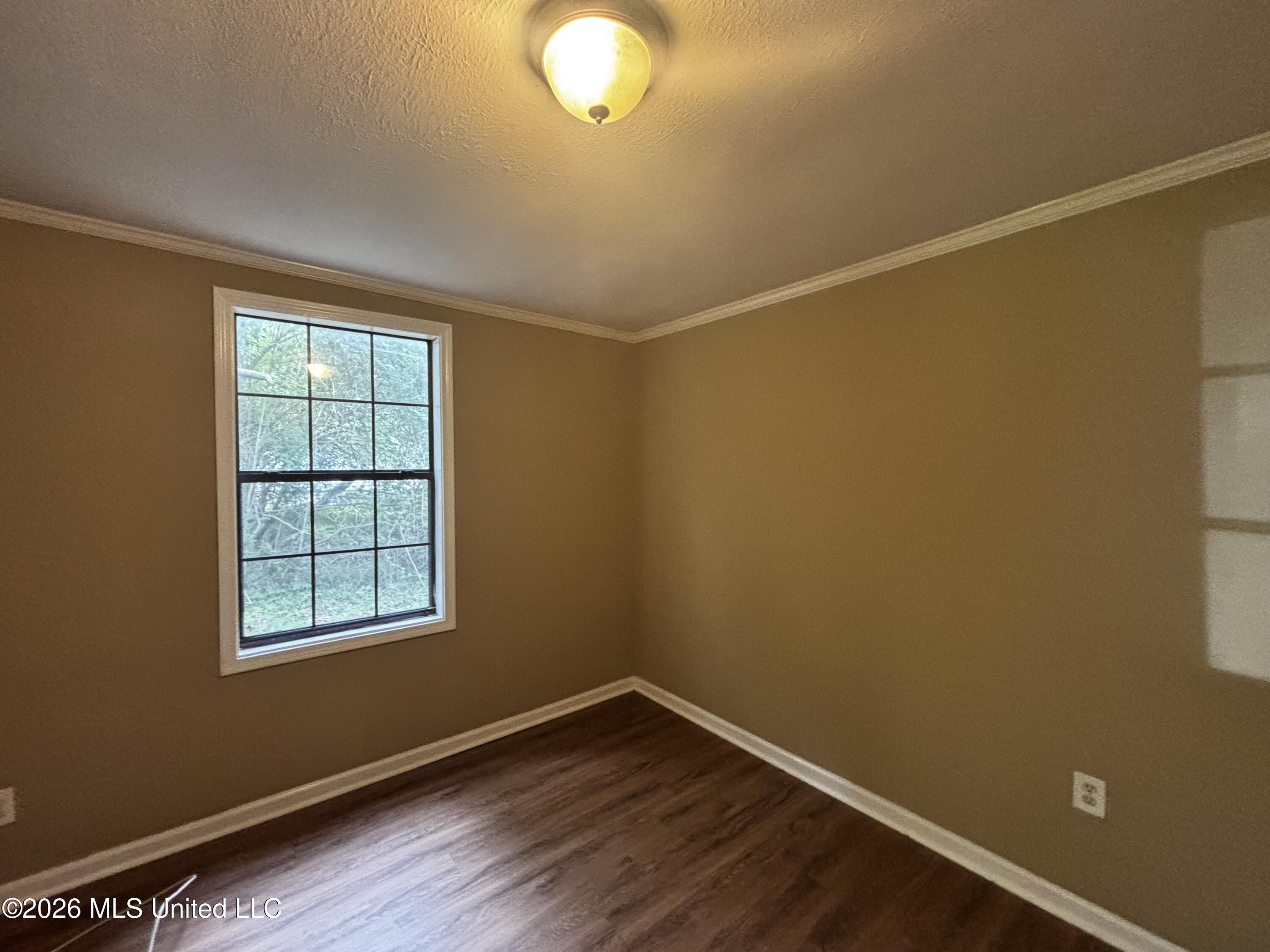 811 S College Street Property Photo 9