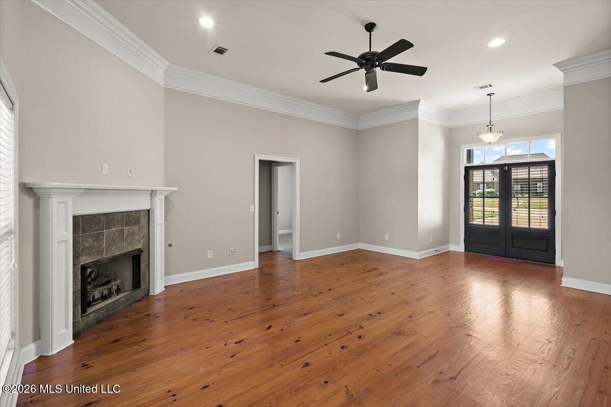 1022 Trinity Drive Property Photo 7
