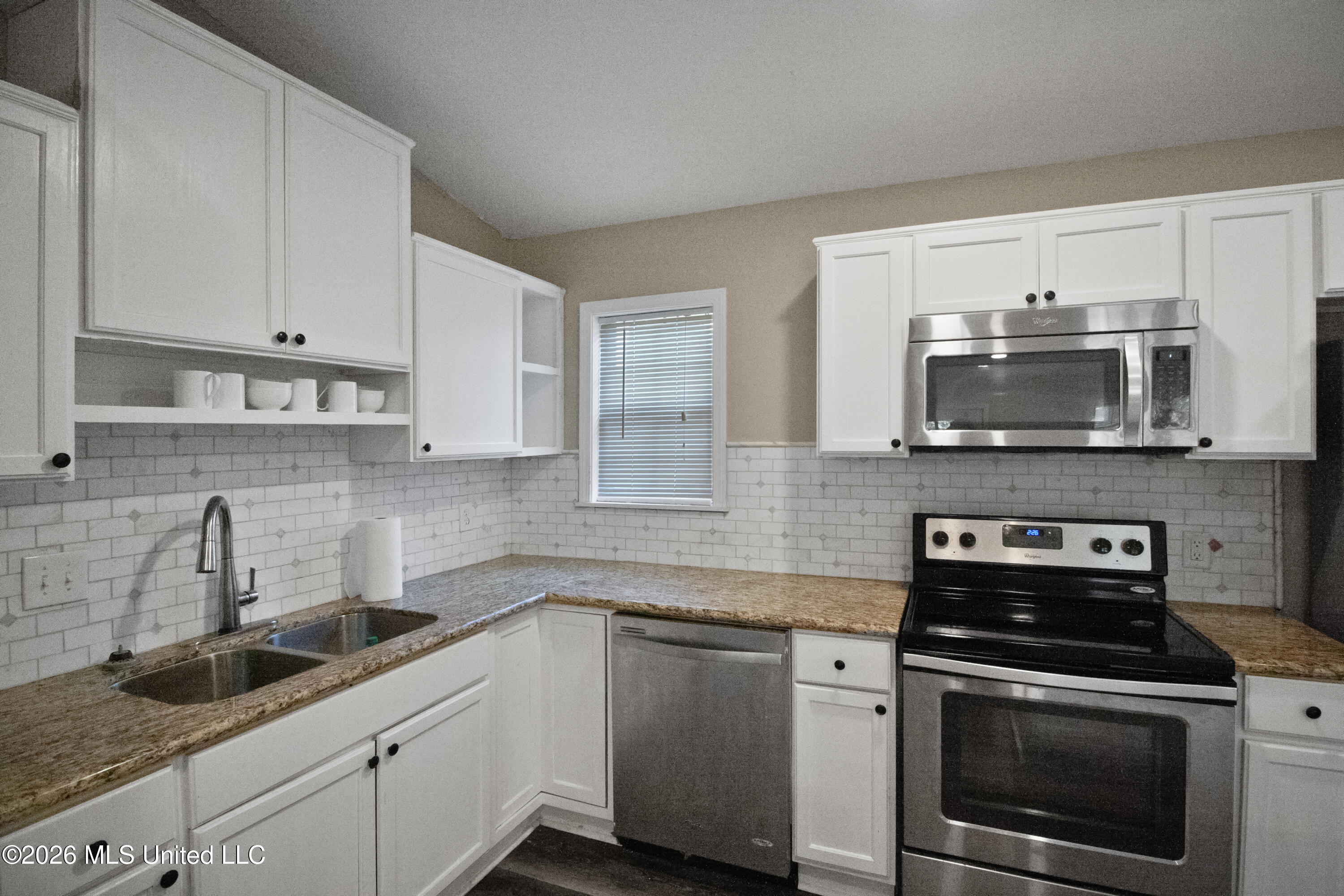 704 Berkshire Street Property Photo 8