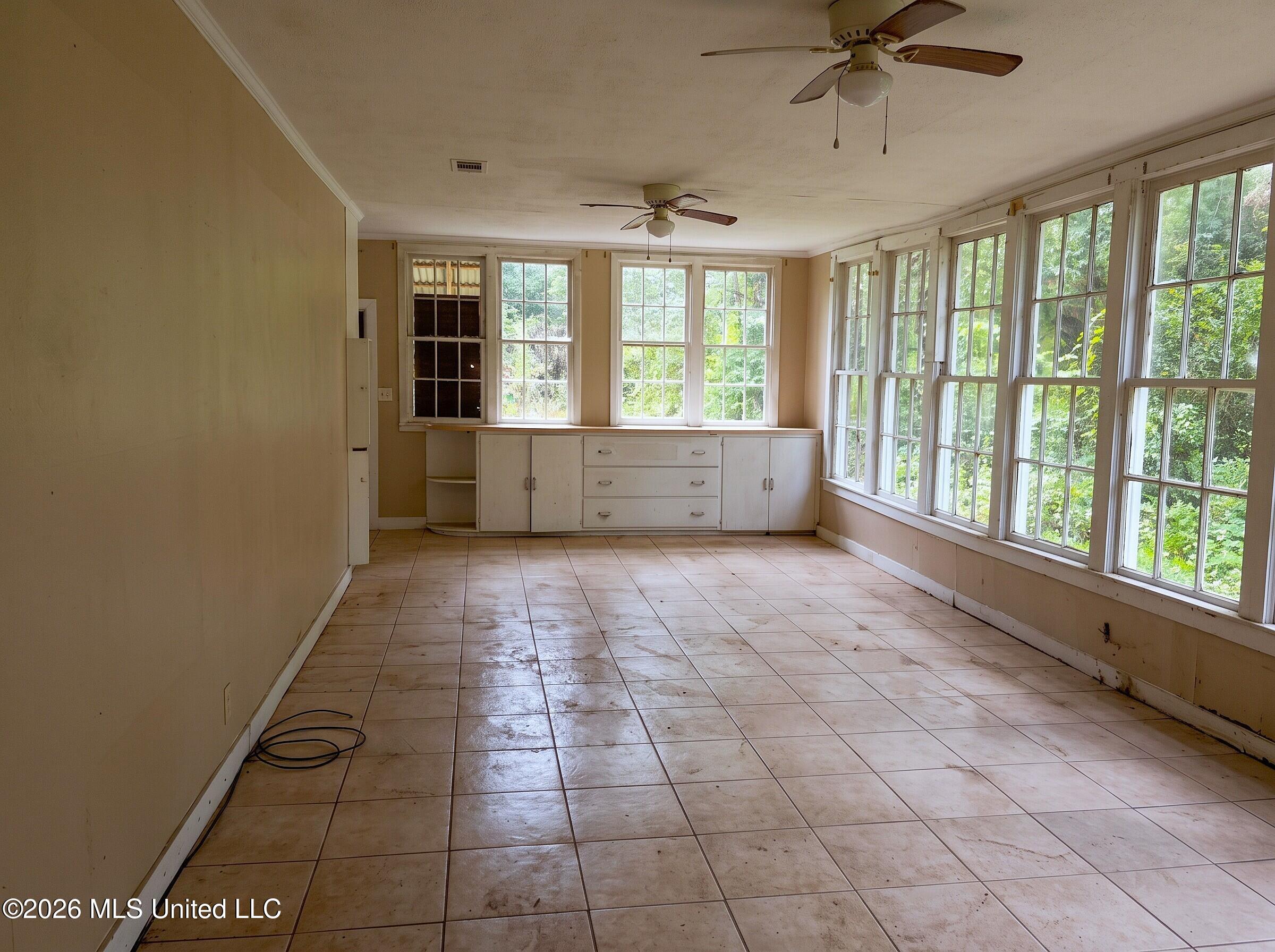 407 Alta Woods Boulevard Property Photo 2