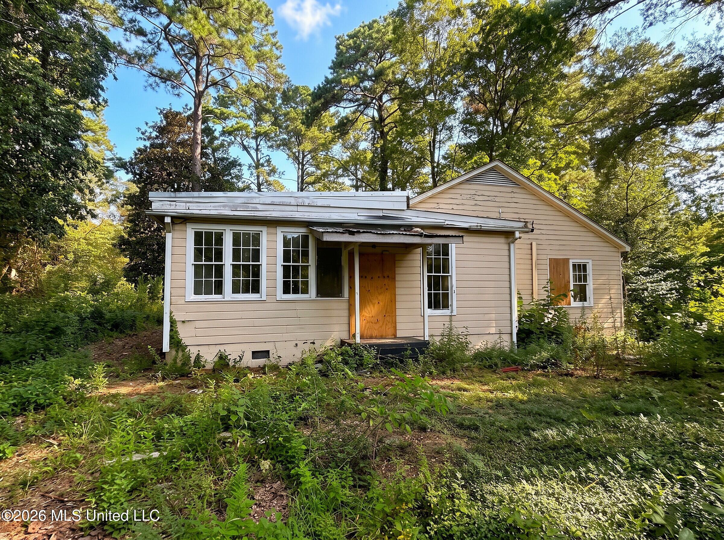 407 Alta Woods Boulevard Property Photo 11