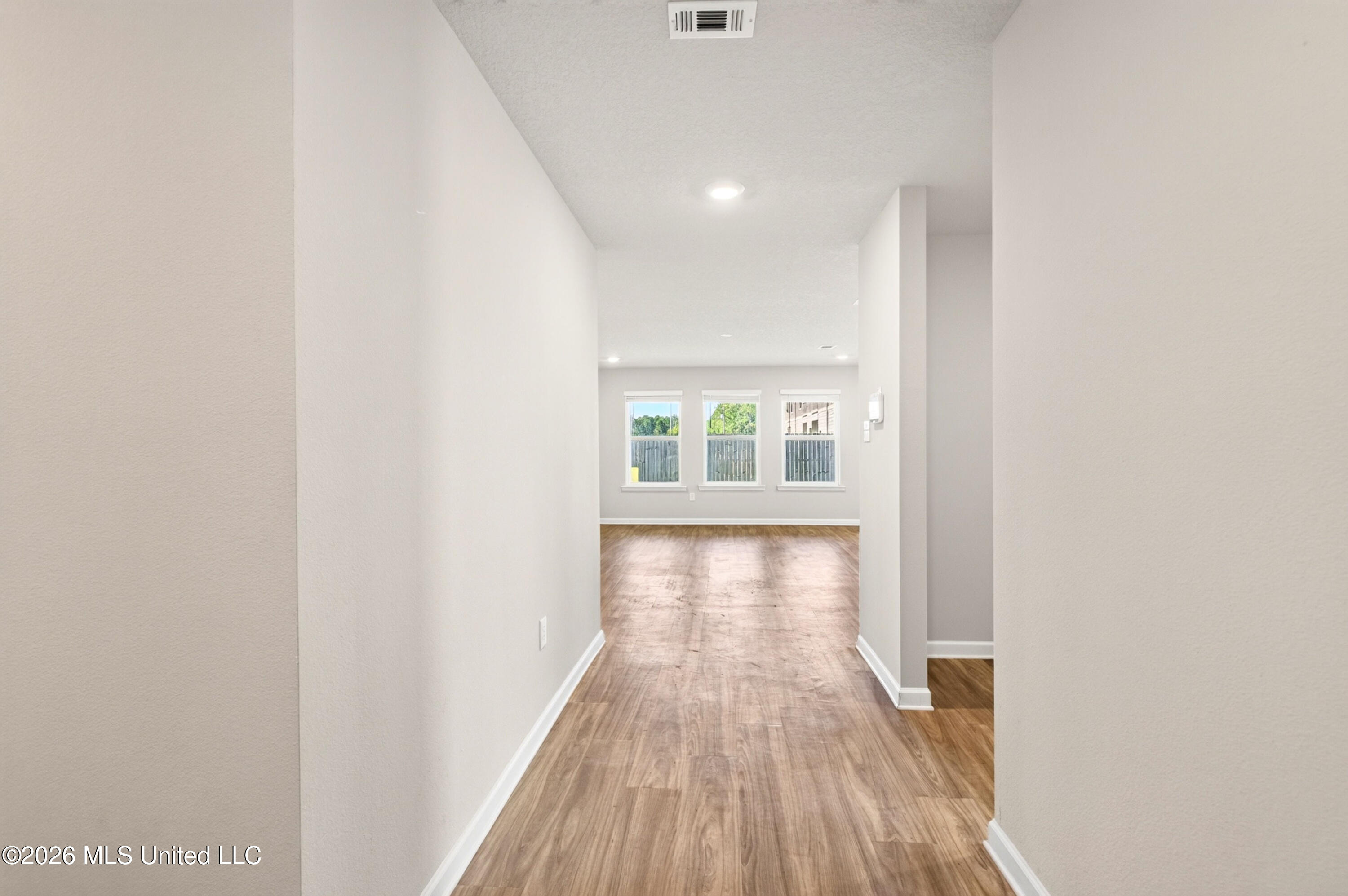 8604 Palmetto Drive Property Photo 4