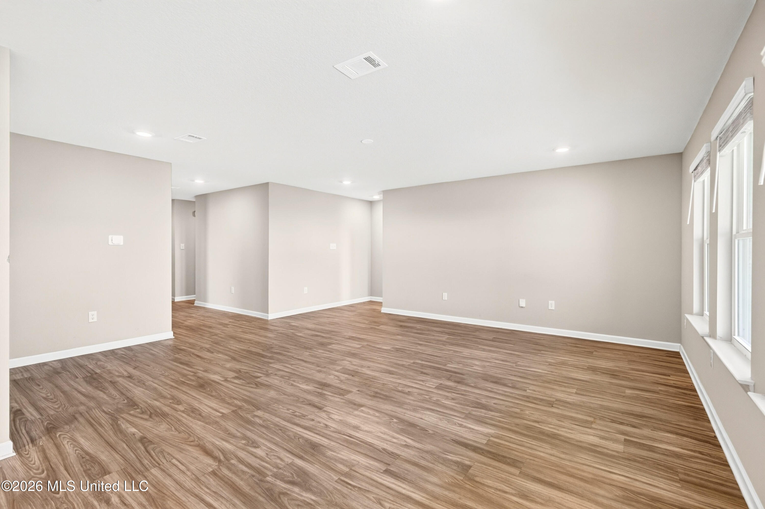 8604 Palmetto Drive Property Photo 8