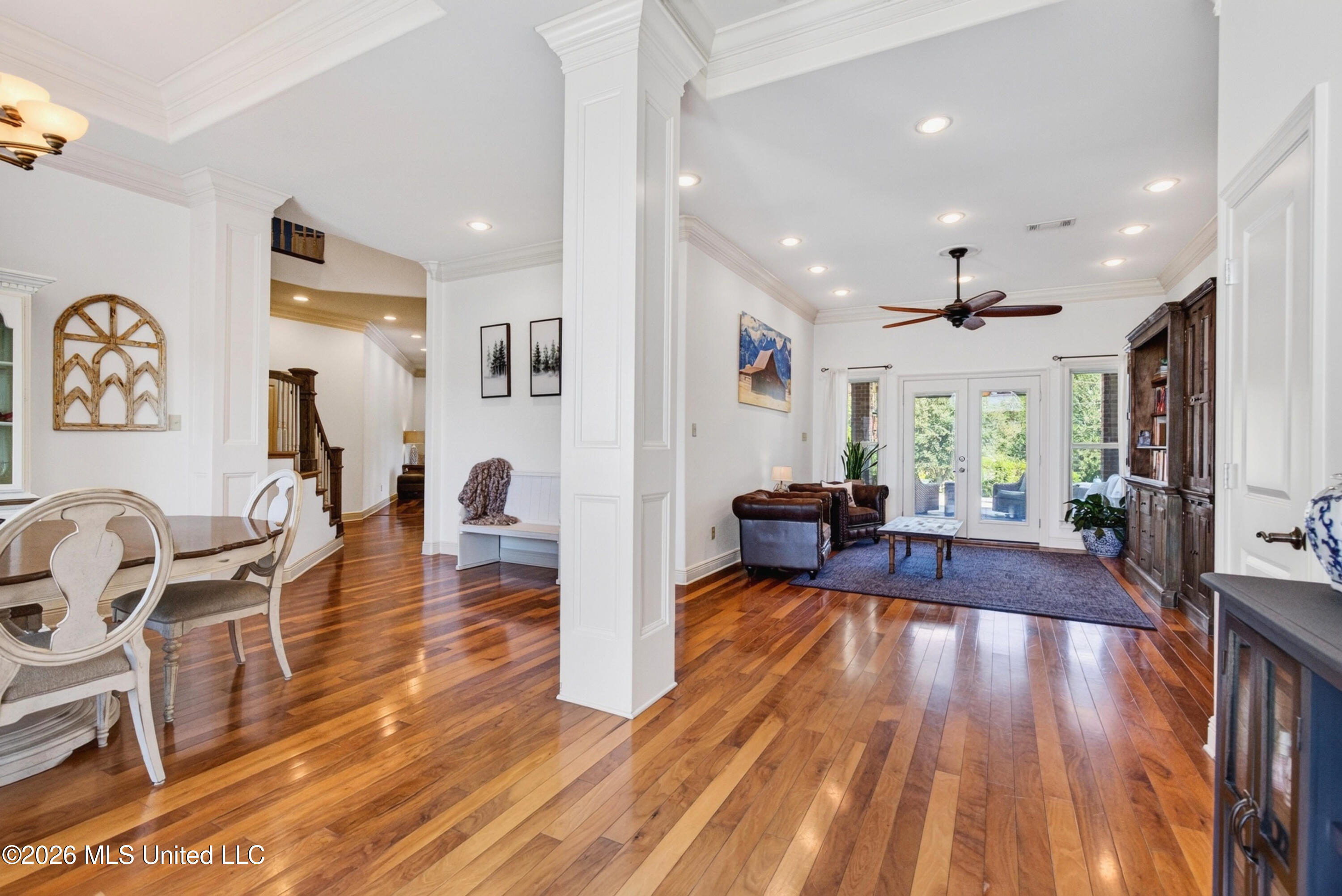 12244 E Pointe Drive Property Photo 11