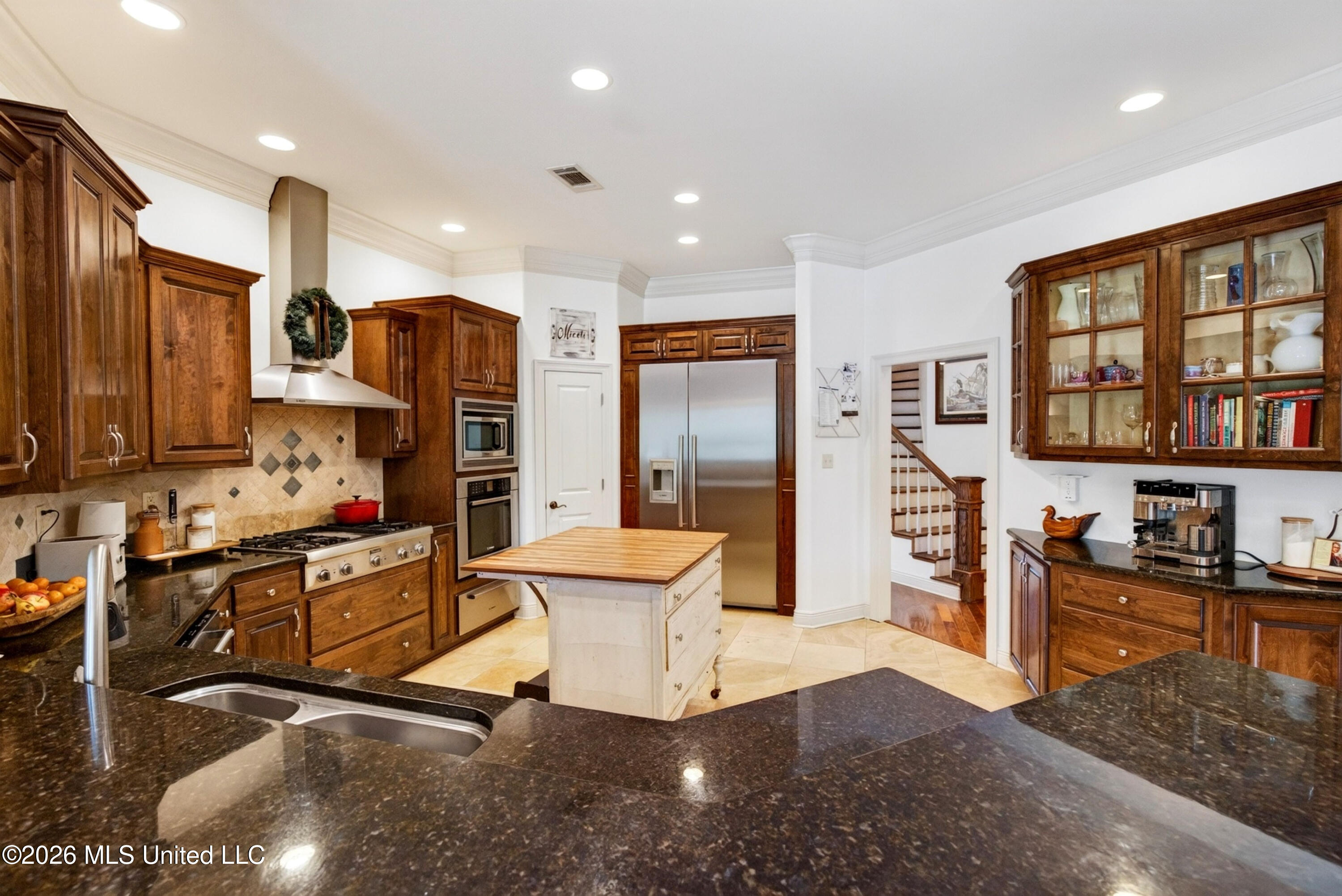 12244 E Pointe Drive Property Photo 30