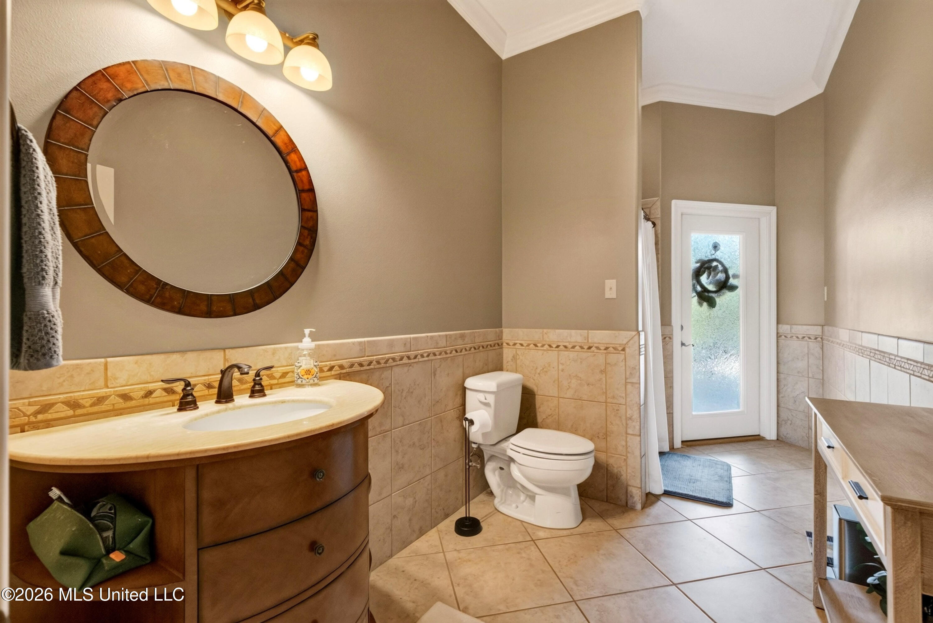 12244 E Pointe Drive Property Photo 32