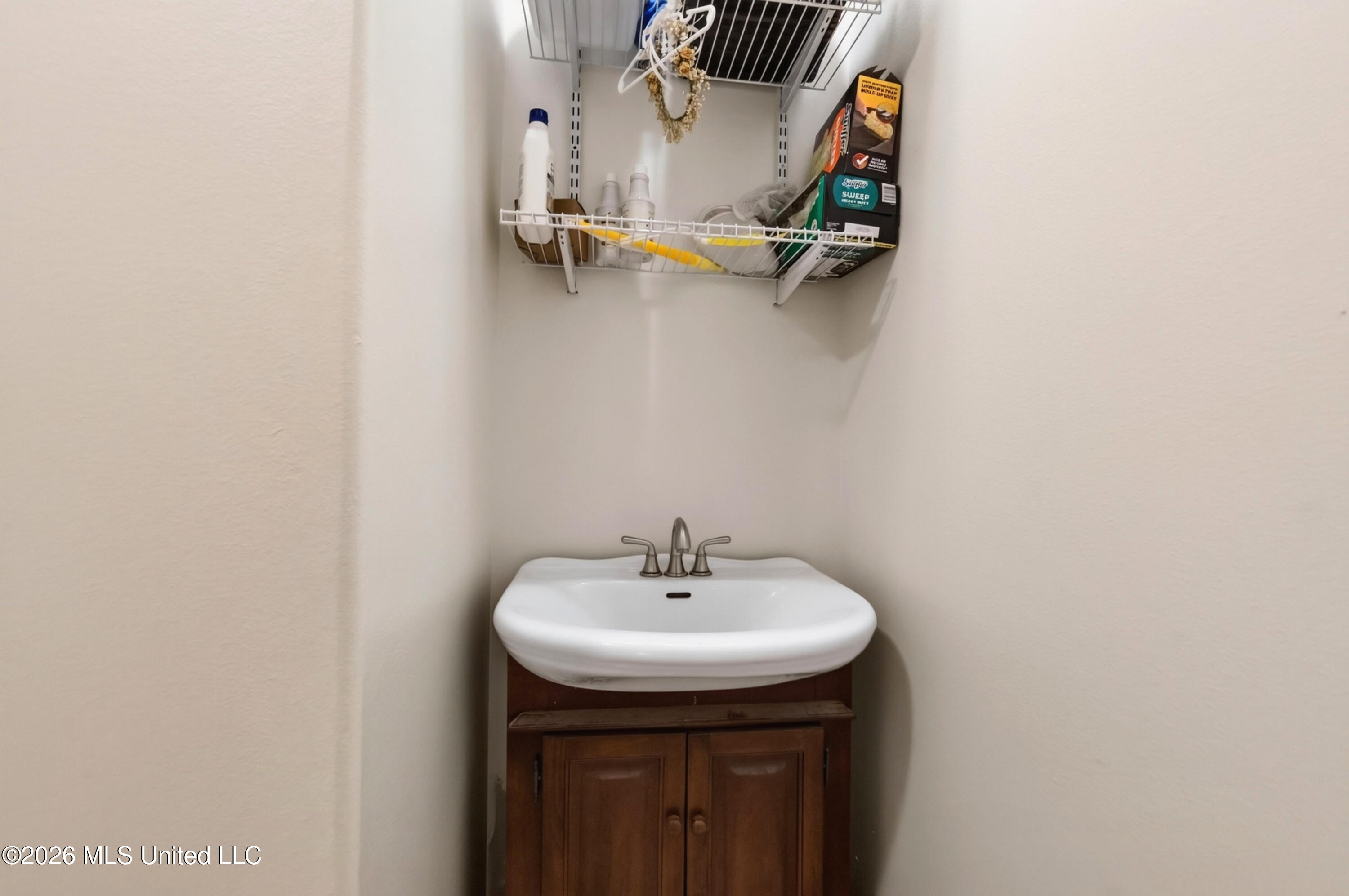 12244 E Pointe Drive Property Photo 55