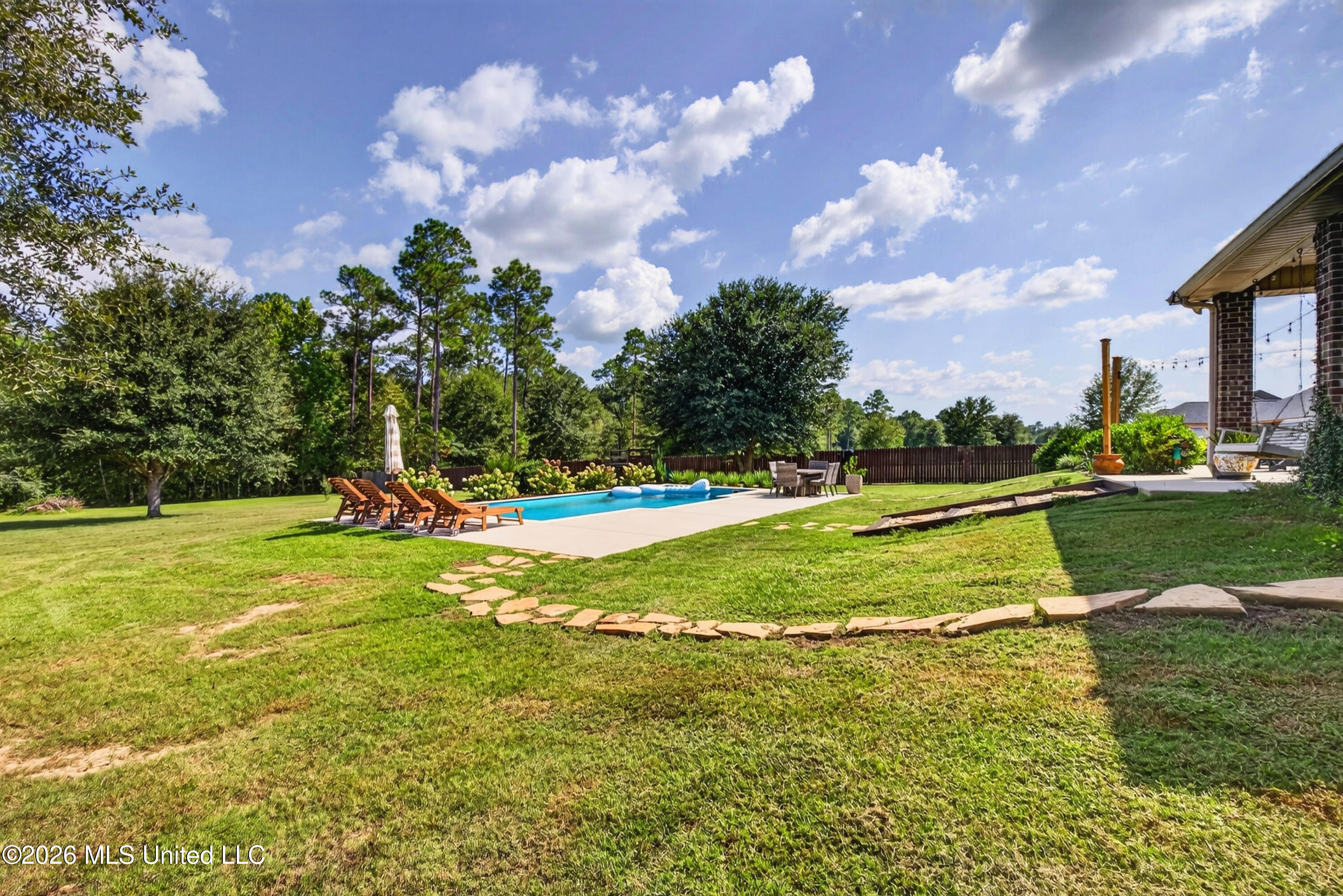 12244 E Pointe Drive Property Photo 75