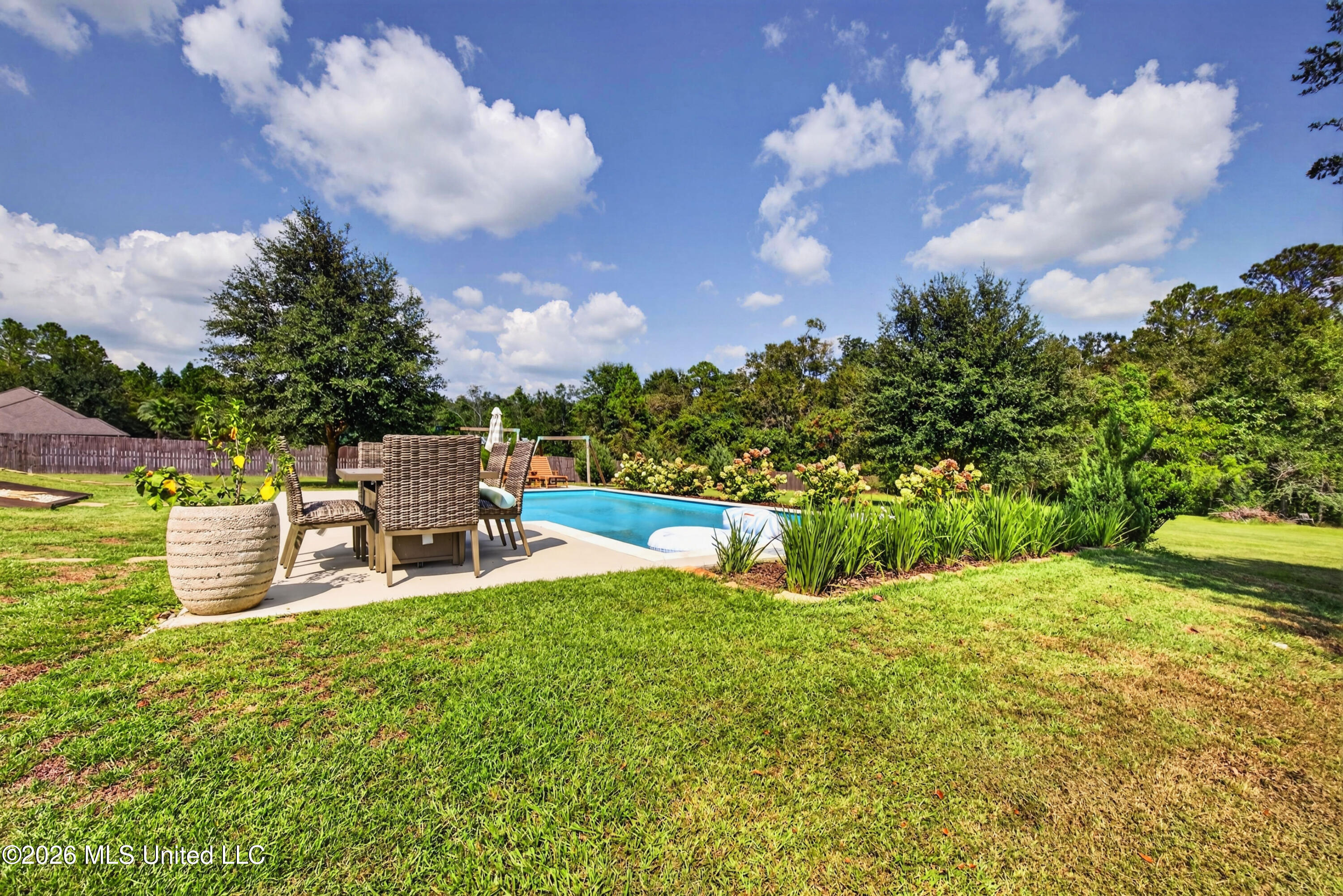 12244 E Pointe Drive Property Photo 78