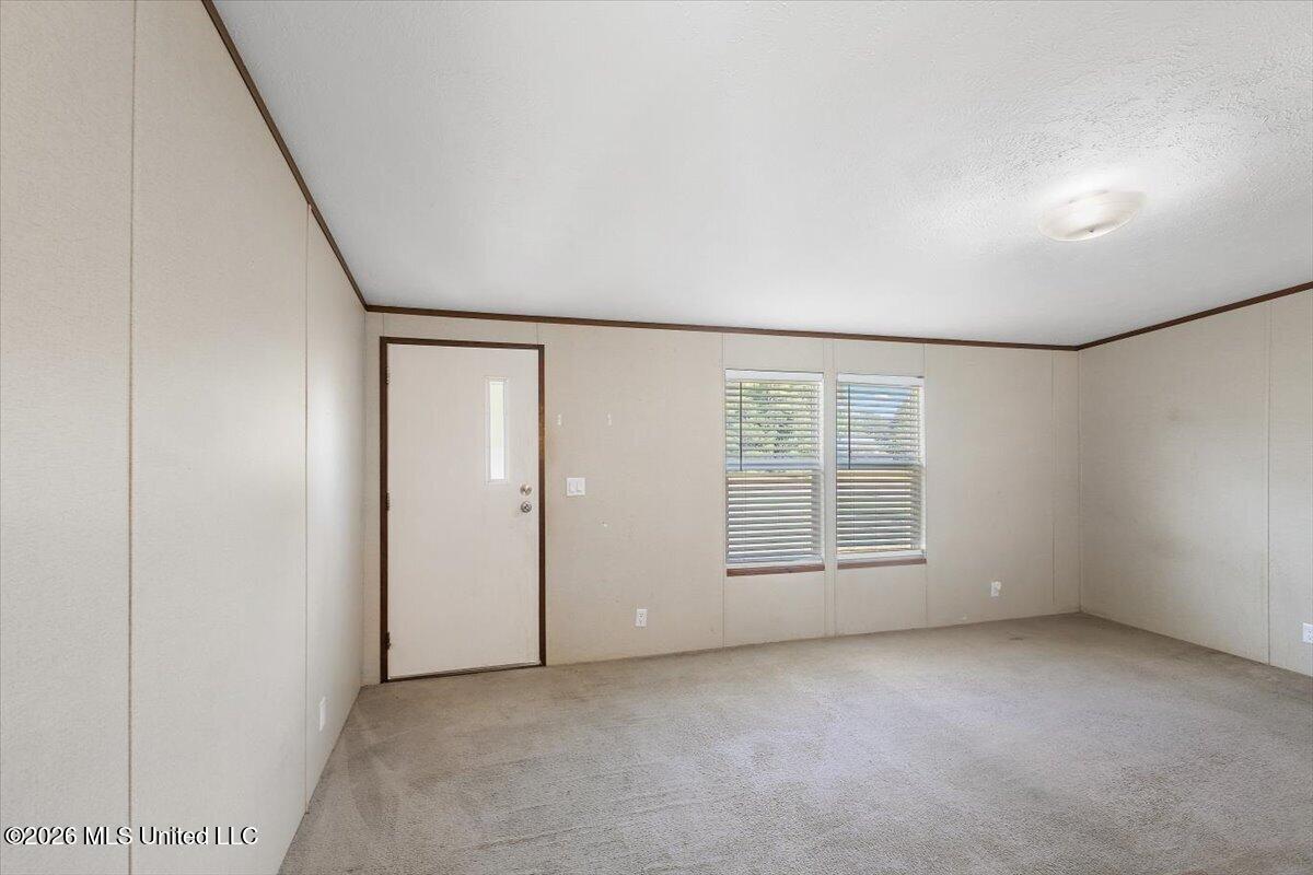 1003 Commodore Court Property Photo 5