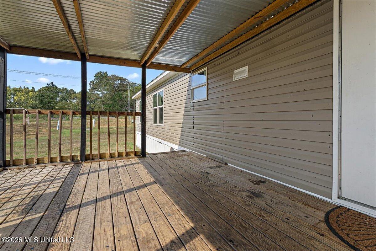 1003 Commodore Court Property Photo 21