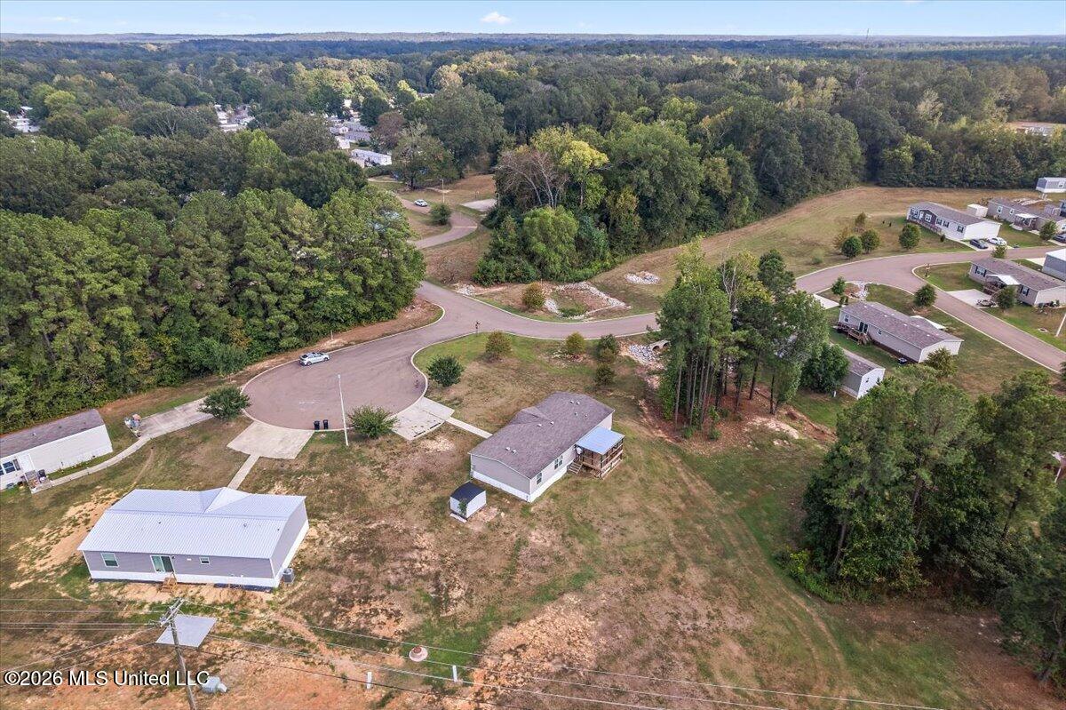 1003 Commodore Court Property Photo 28