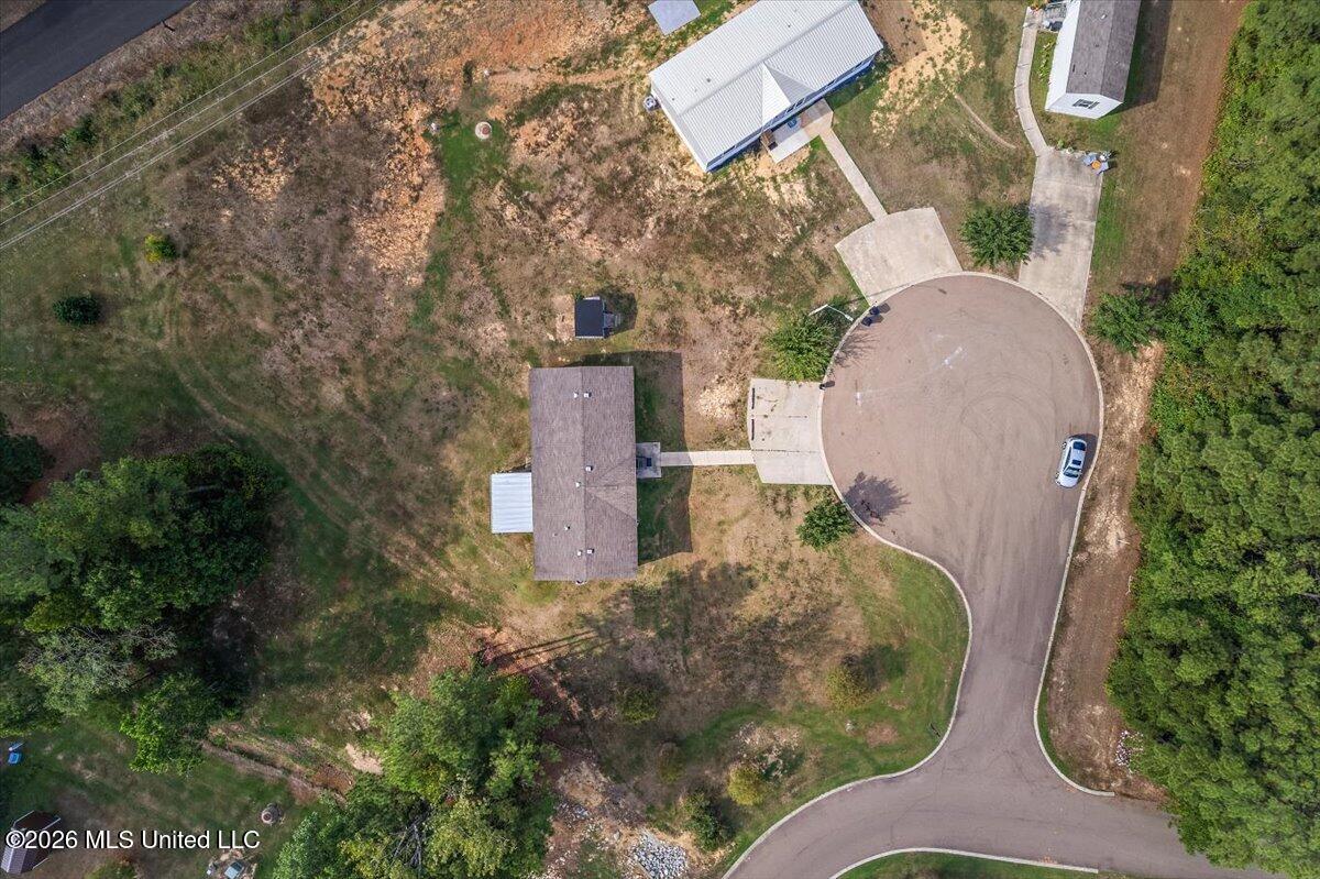 1003 Commodore Court Property Photo 30