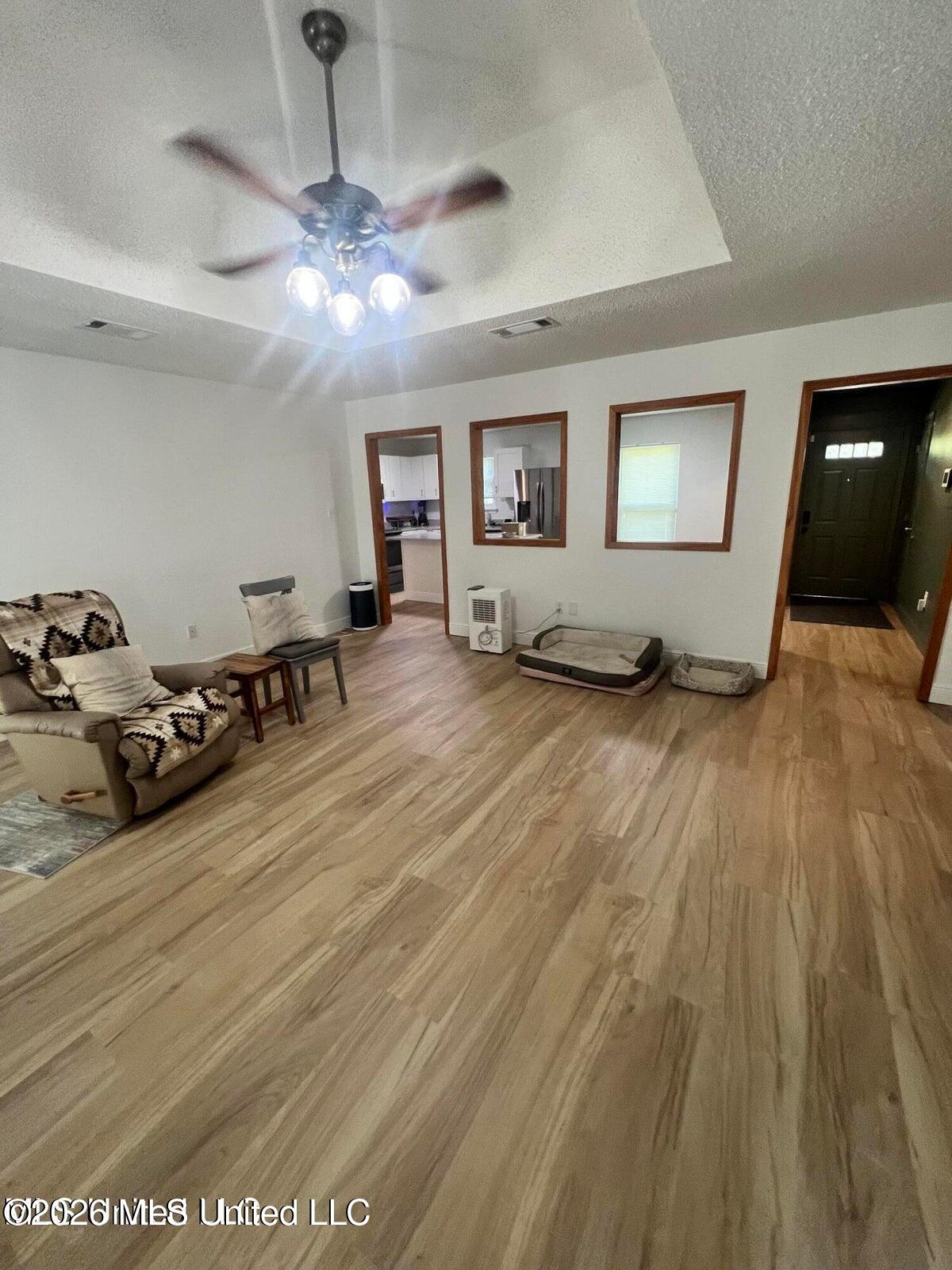 11258 Laura Lane Property Photo 6