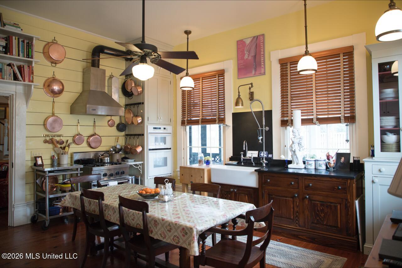 138 E Fulton Street Property Photo 25